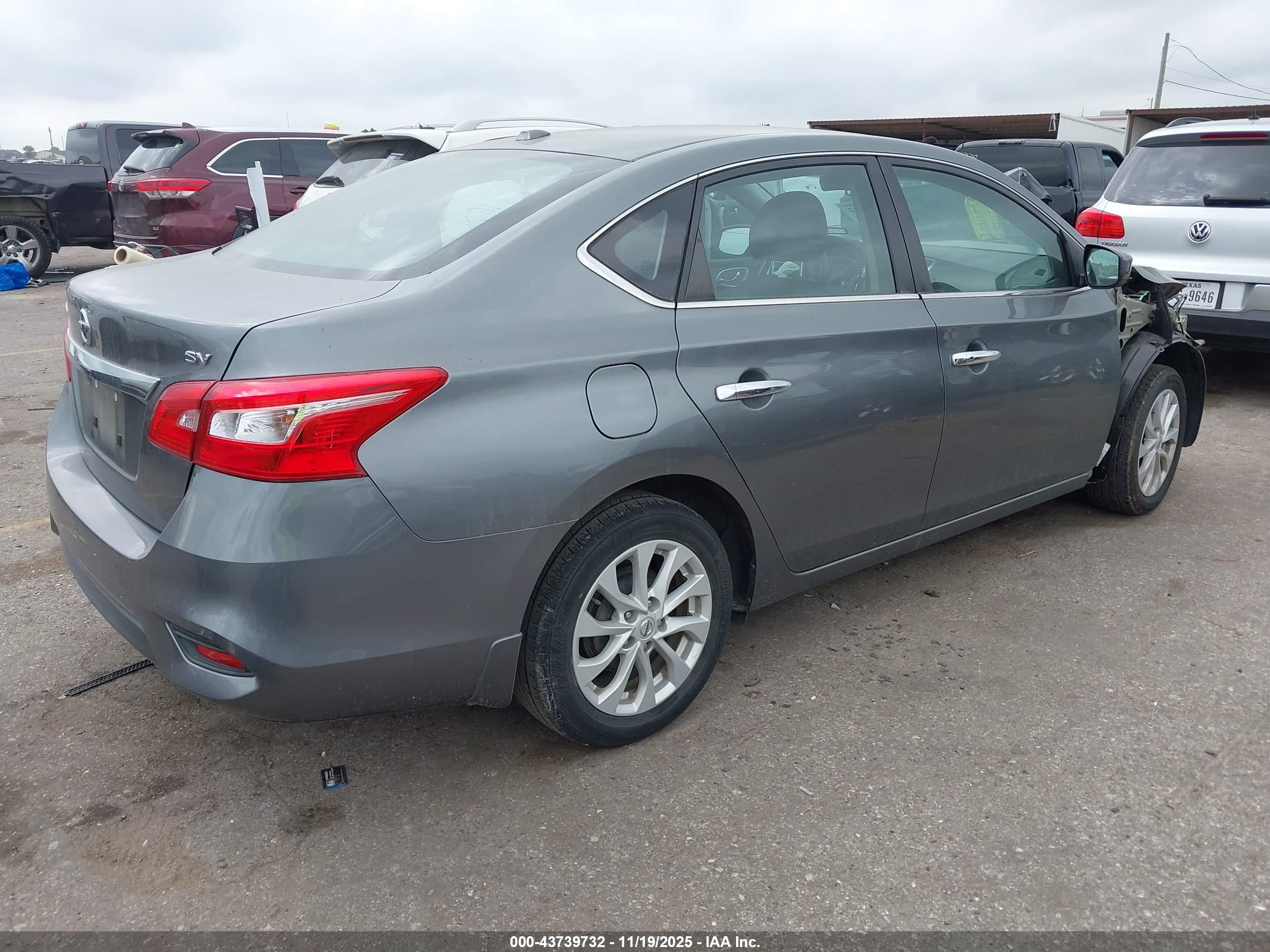NISSAN SENTRA image 4