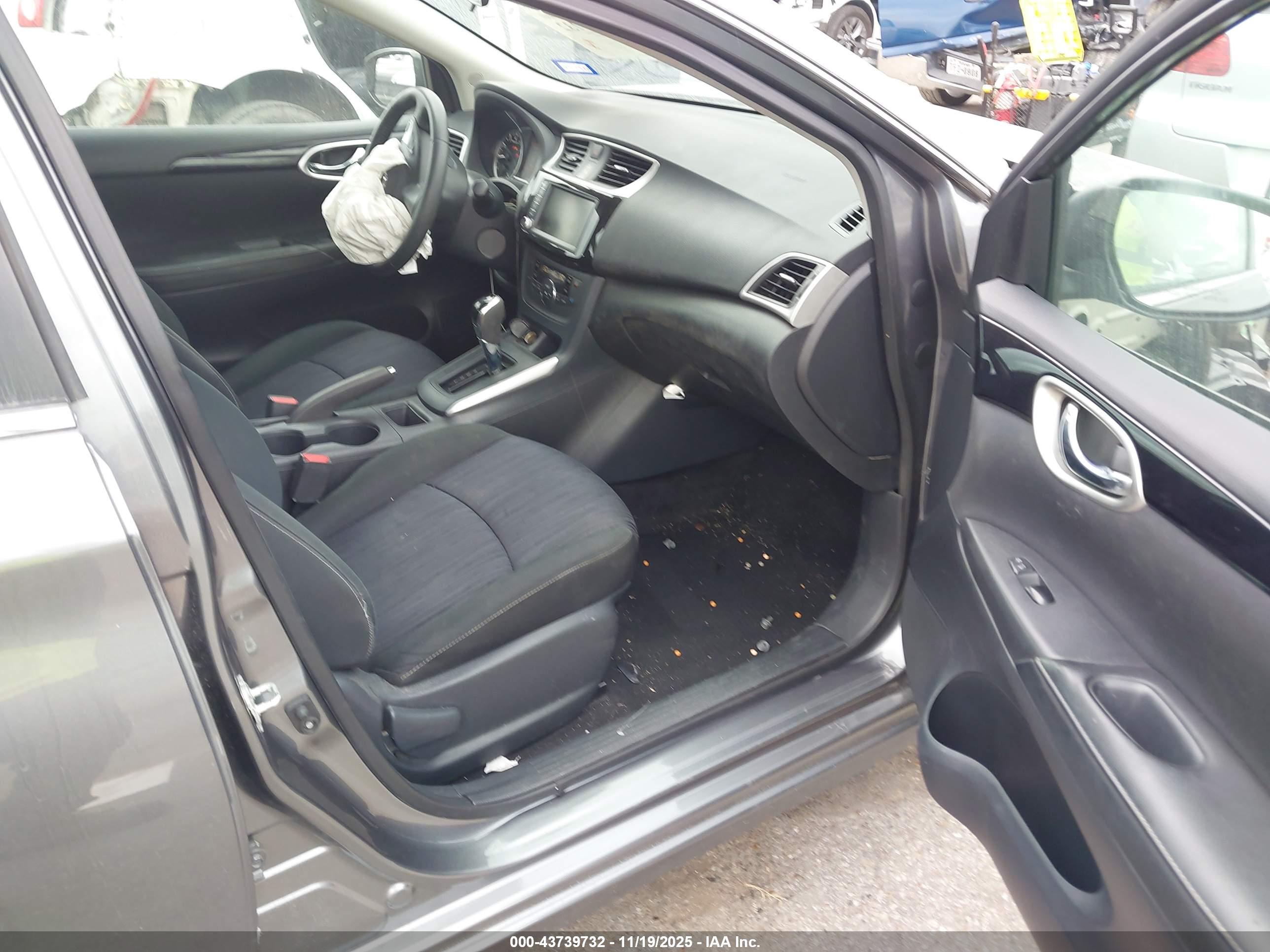 NISSAN SENTRA image 5