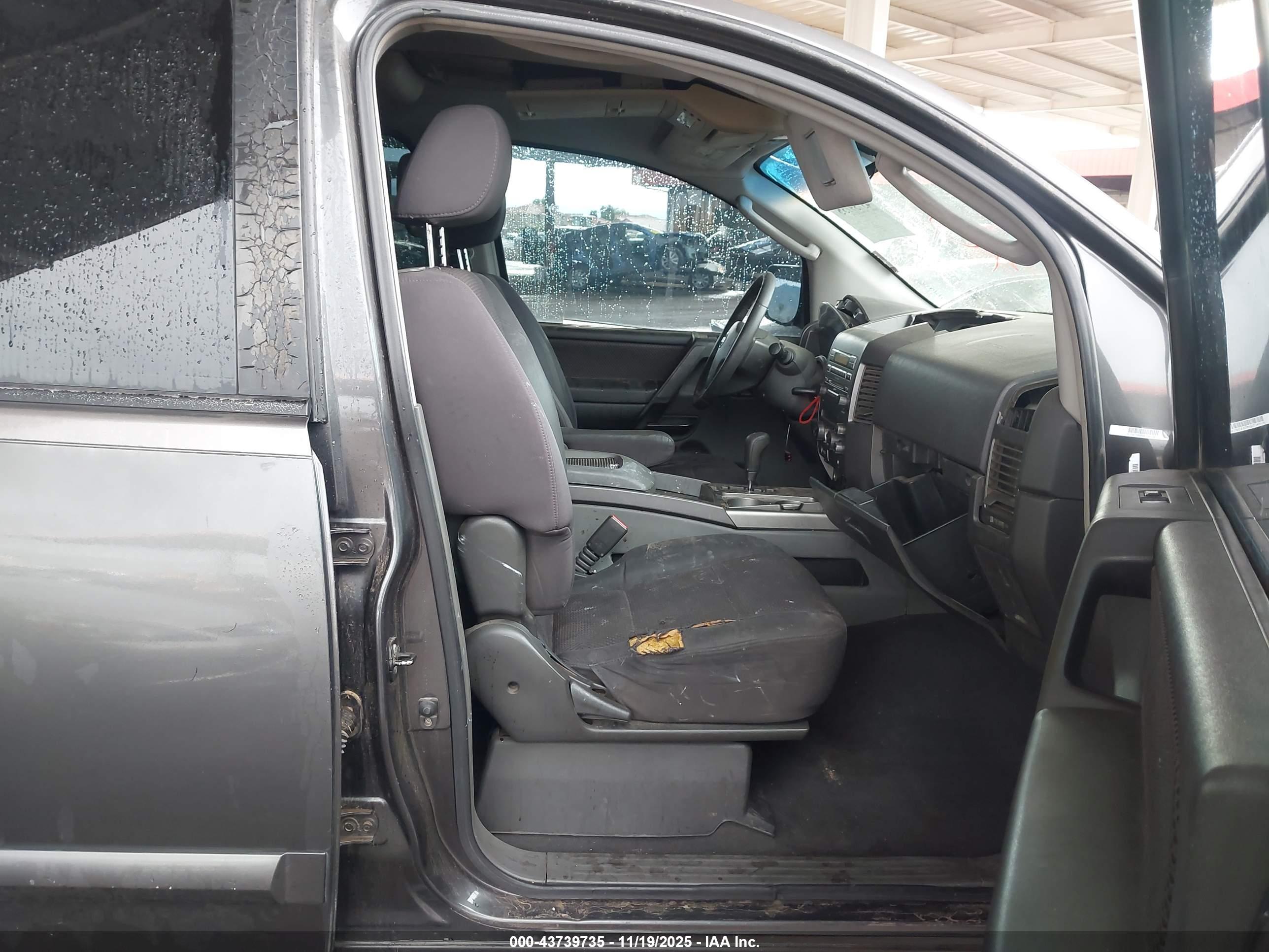 NISSAN ARMADA image 5
