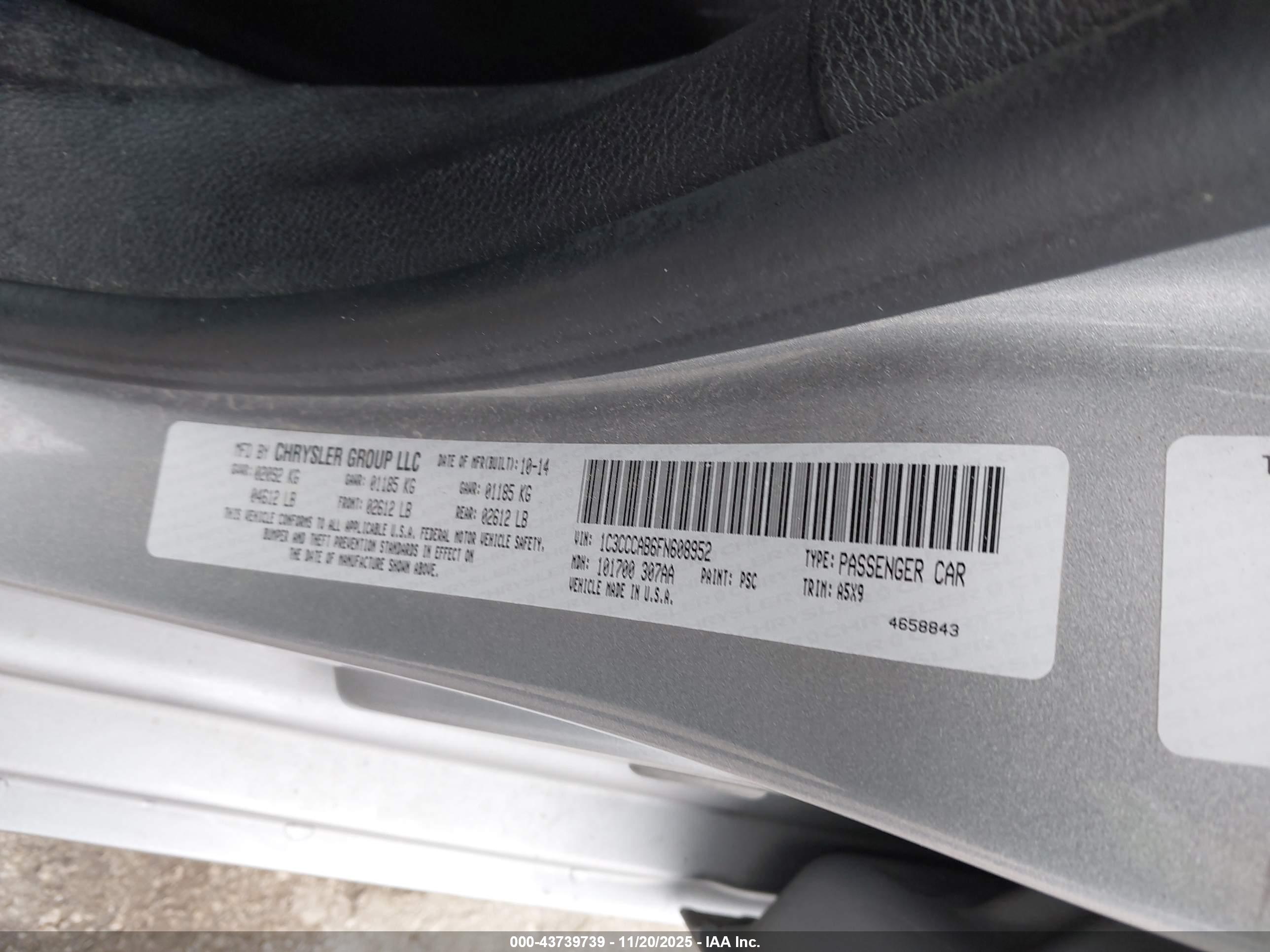 CHRYSLER 200 image 9