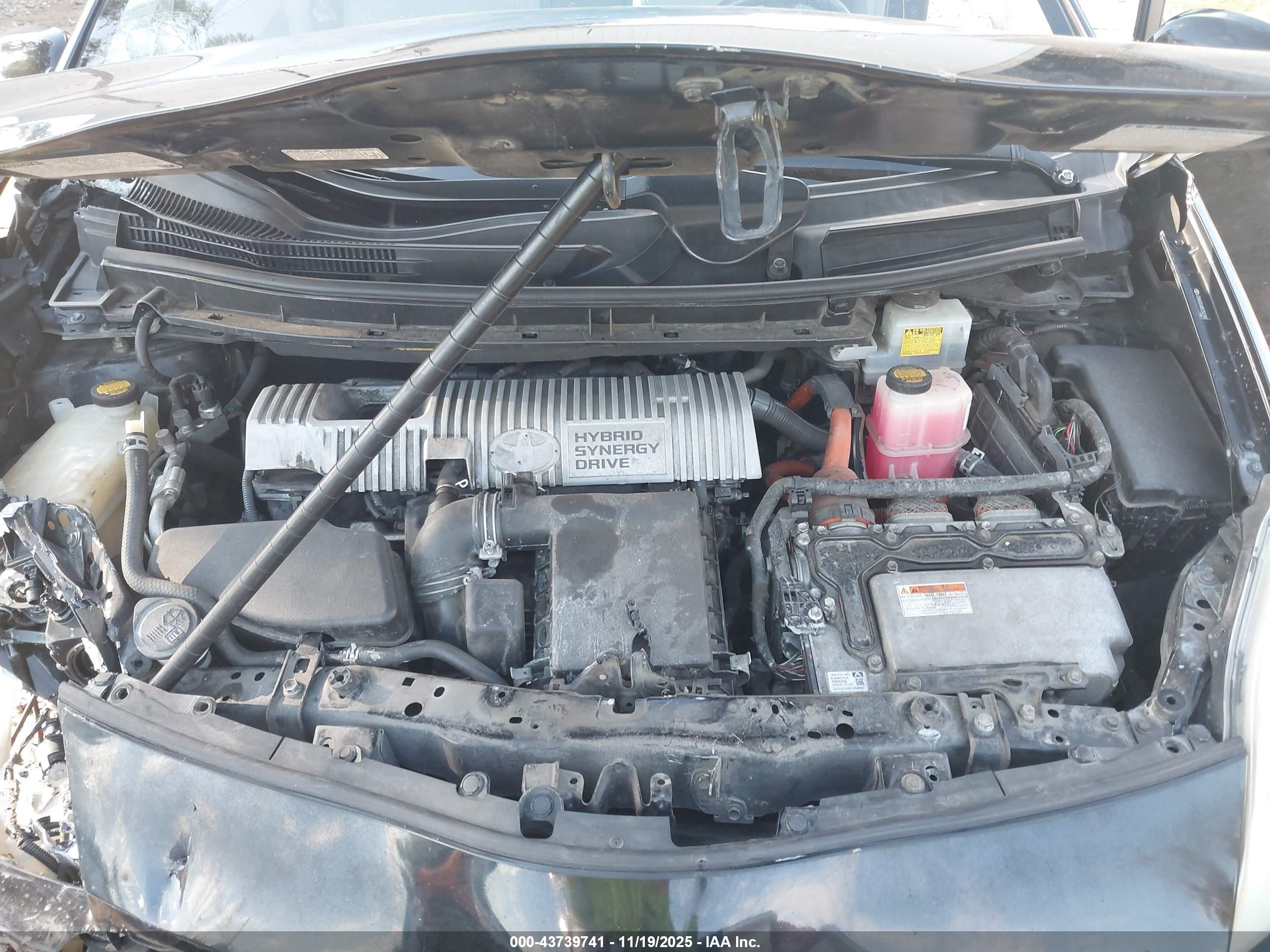 TOYOTA PRIUS image 10