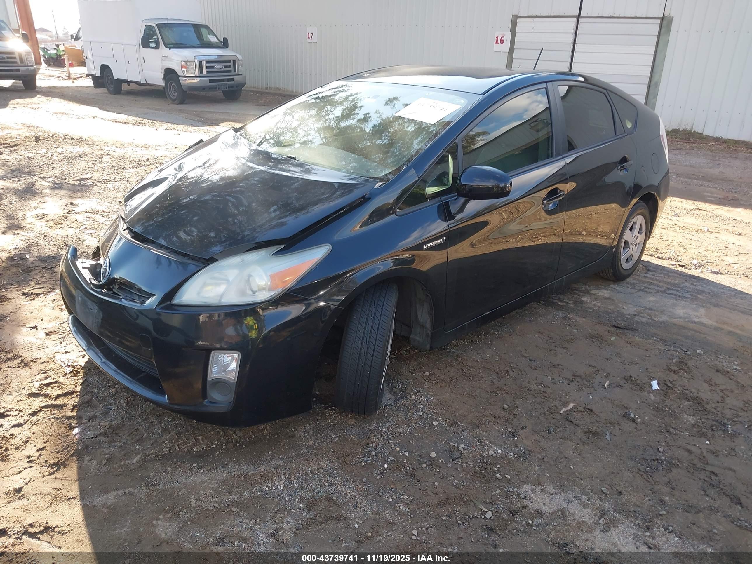 TOYOTA PRIUS image 2