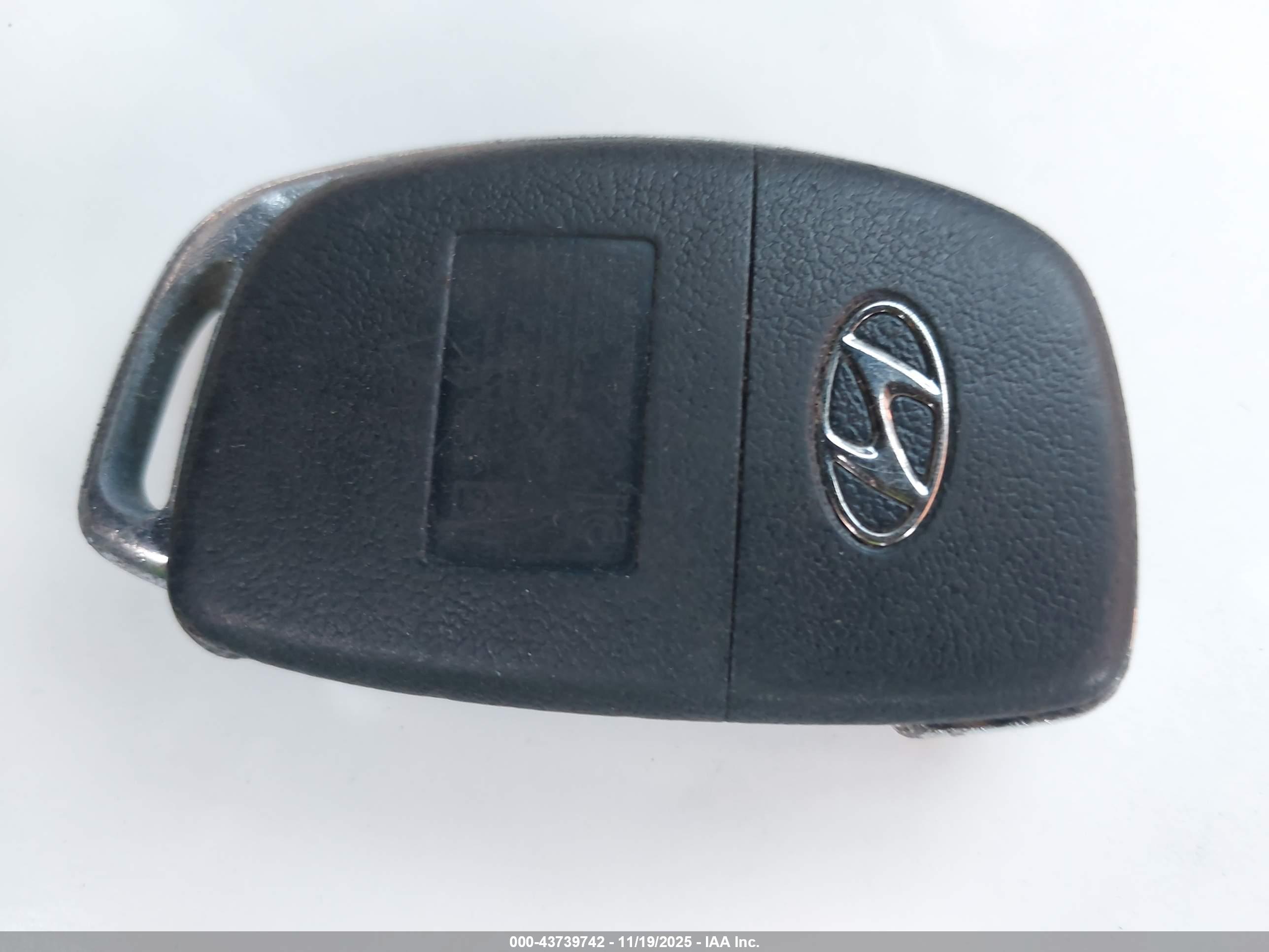 HYUNDAI SONATA image 11