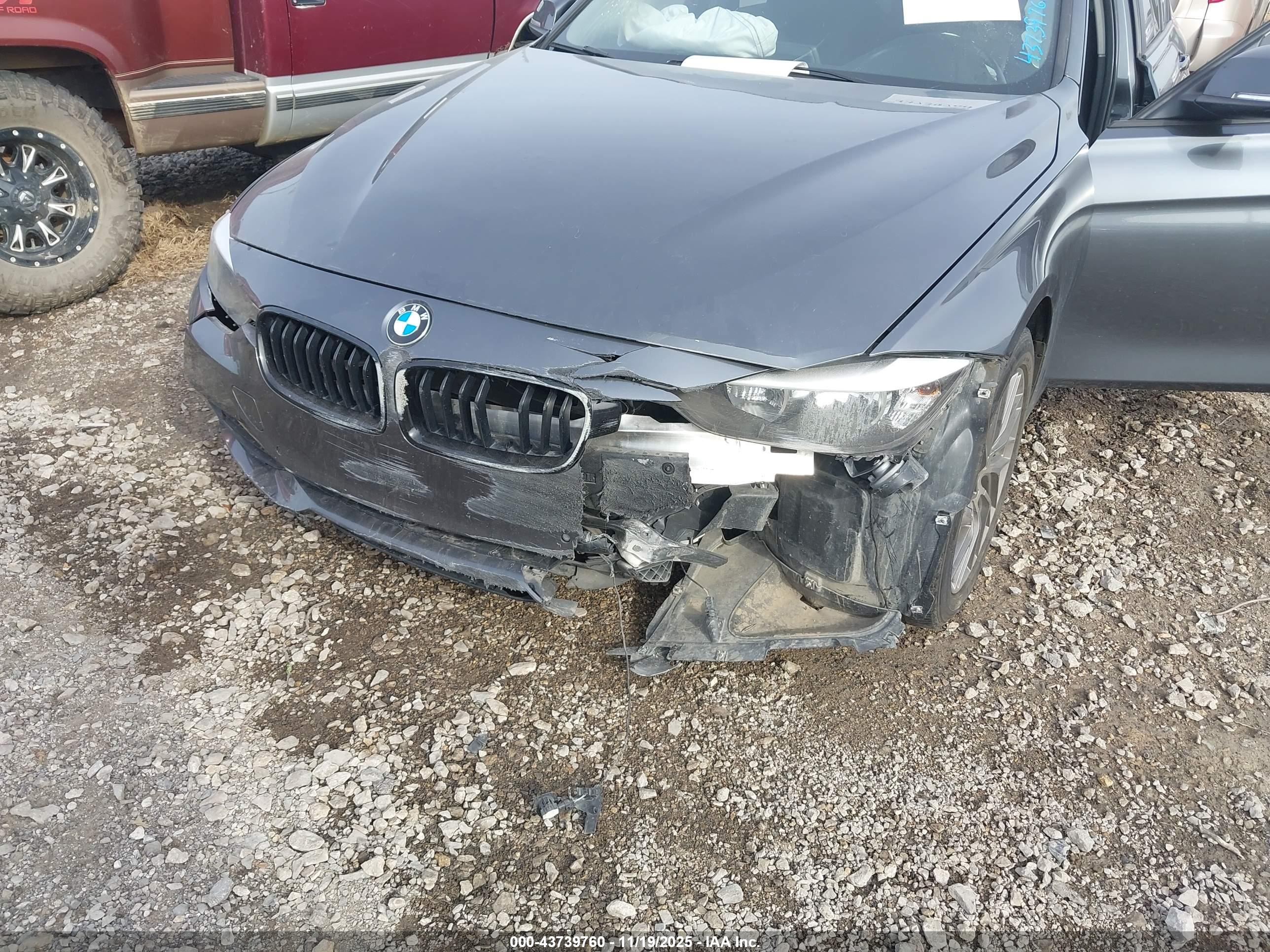 BMW 328I image 6