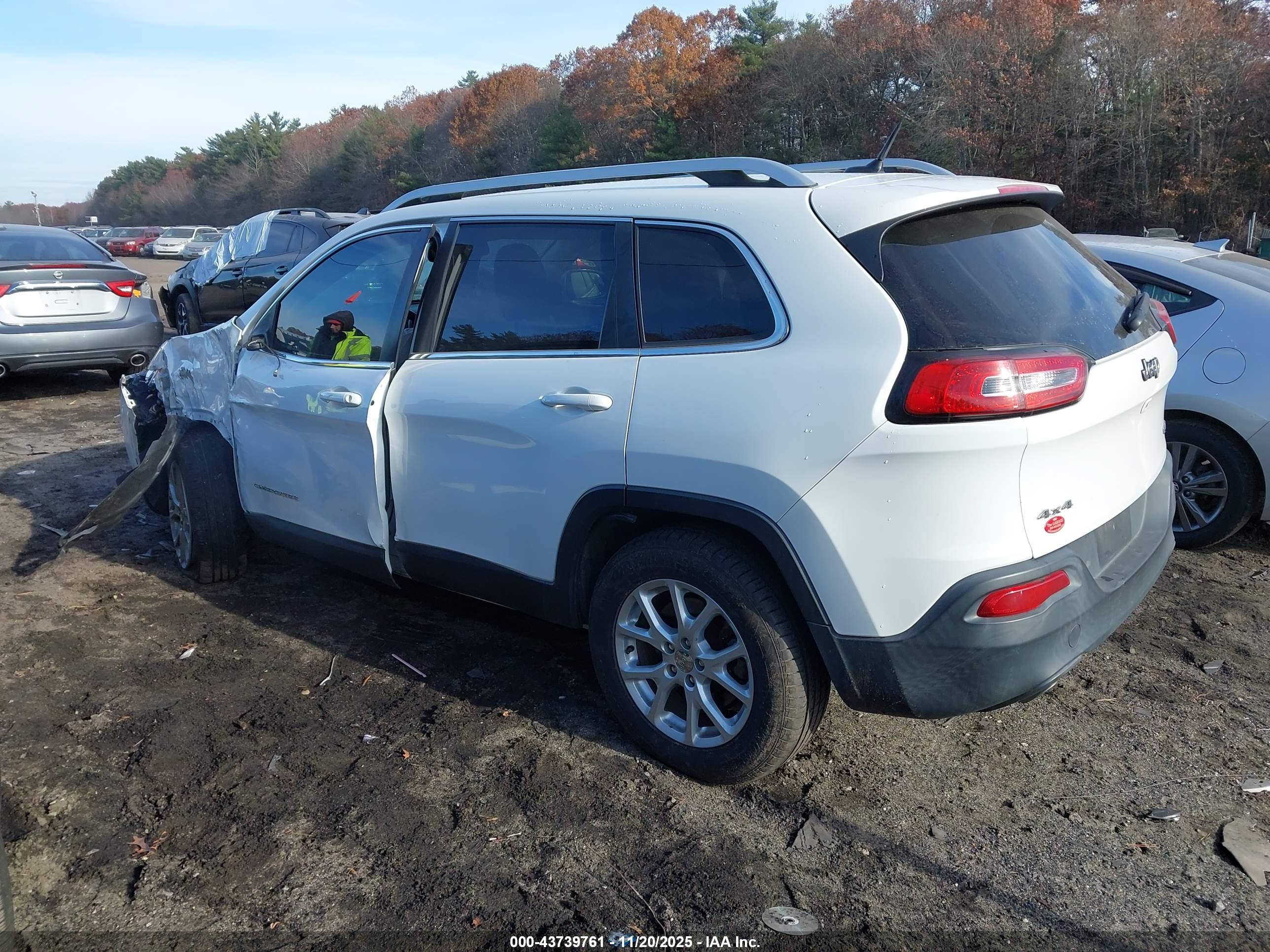 JEEP CHEROKEE image 3