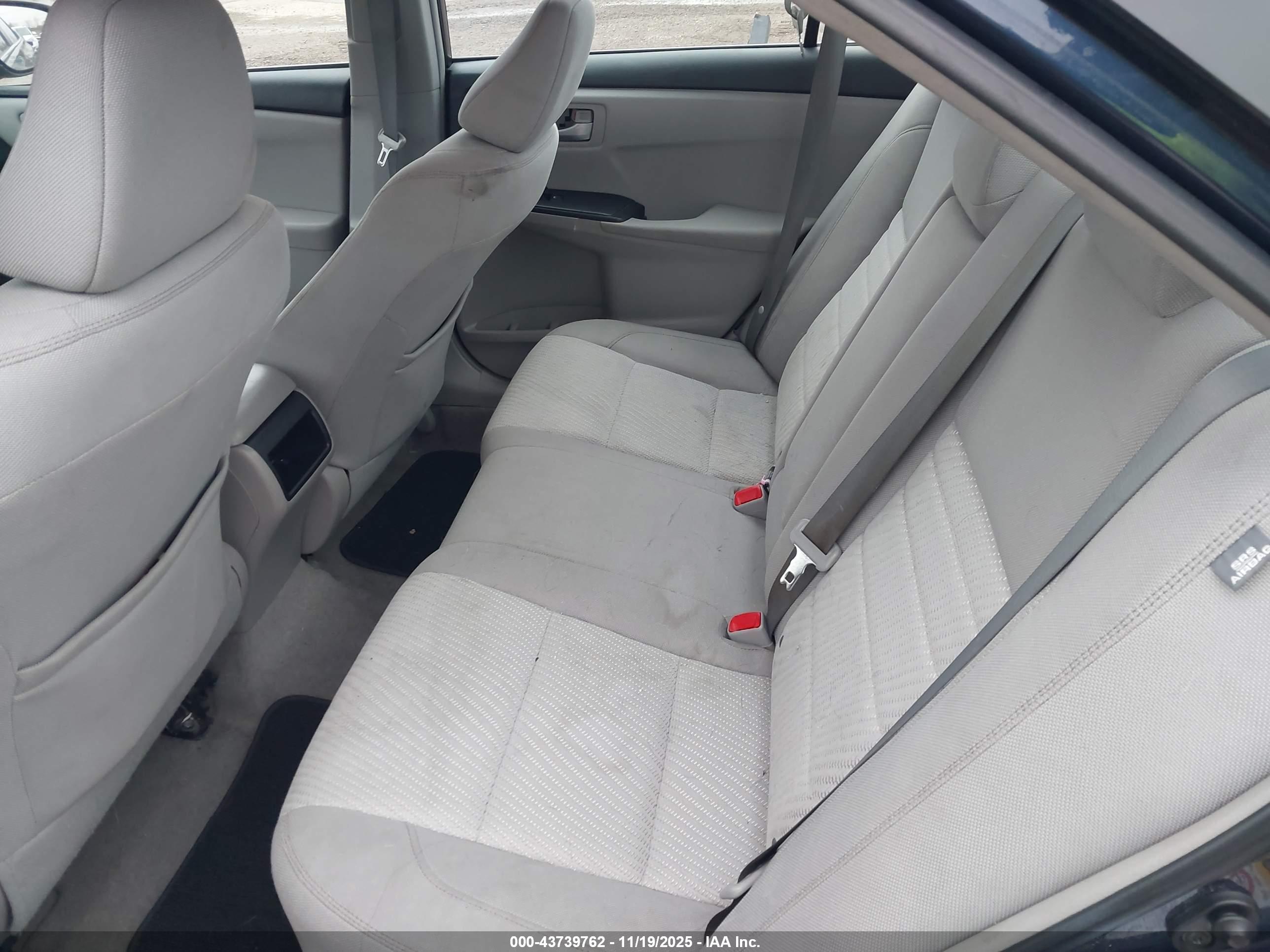 TOYOTA CAMRY image 8