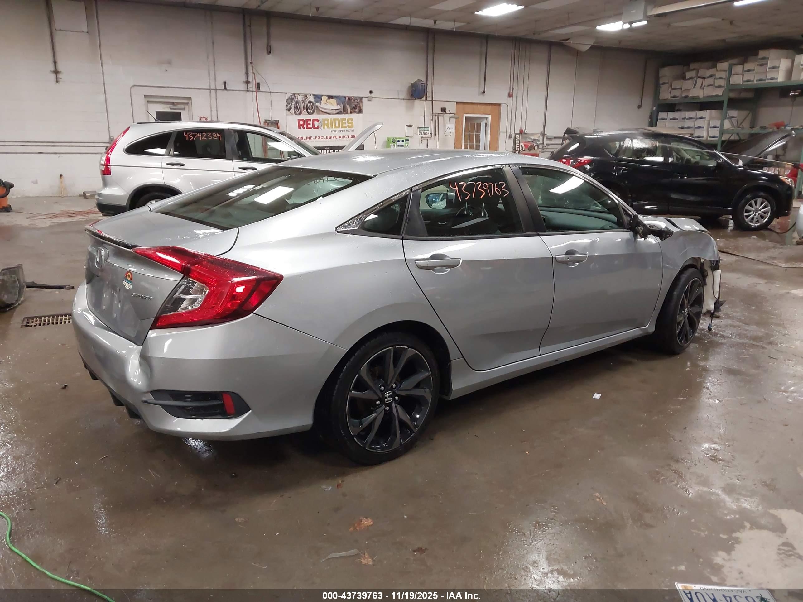 HONDA CIVIC image 4