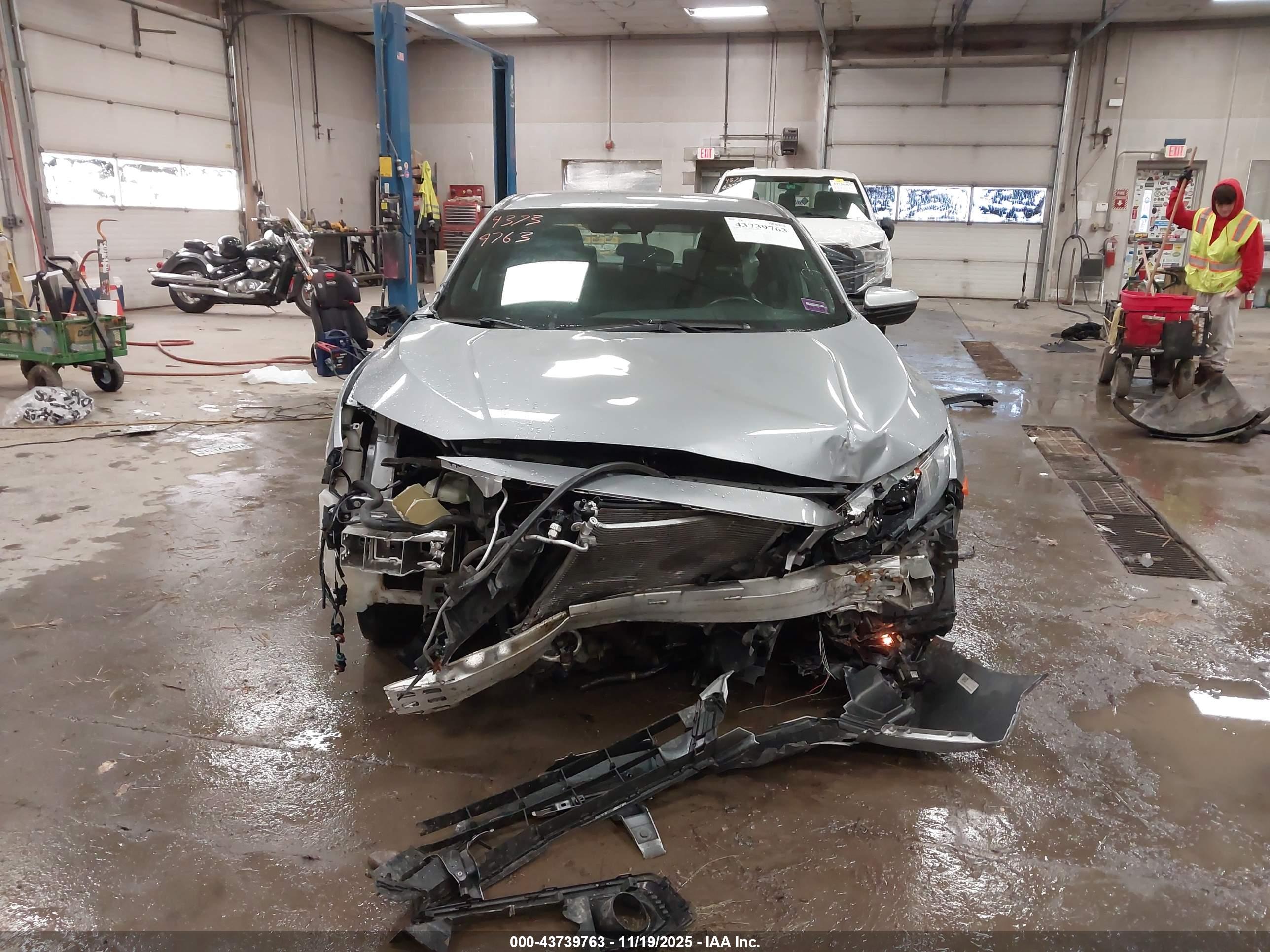 HONDA CIVIC image 6