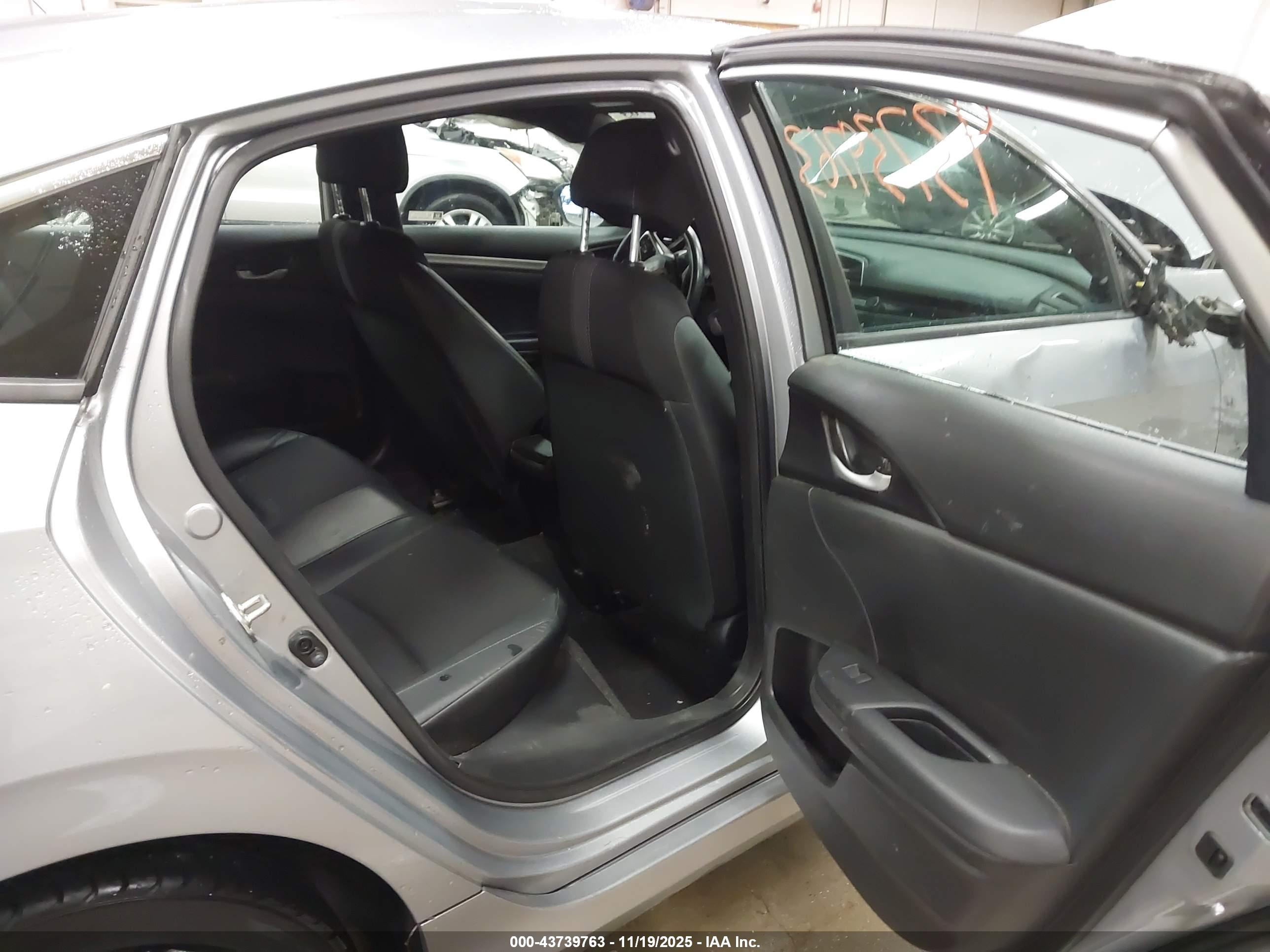 HONDA CIVIC image 8
