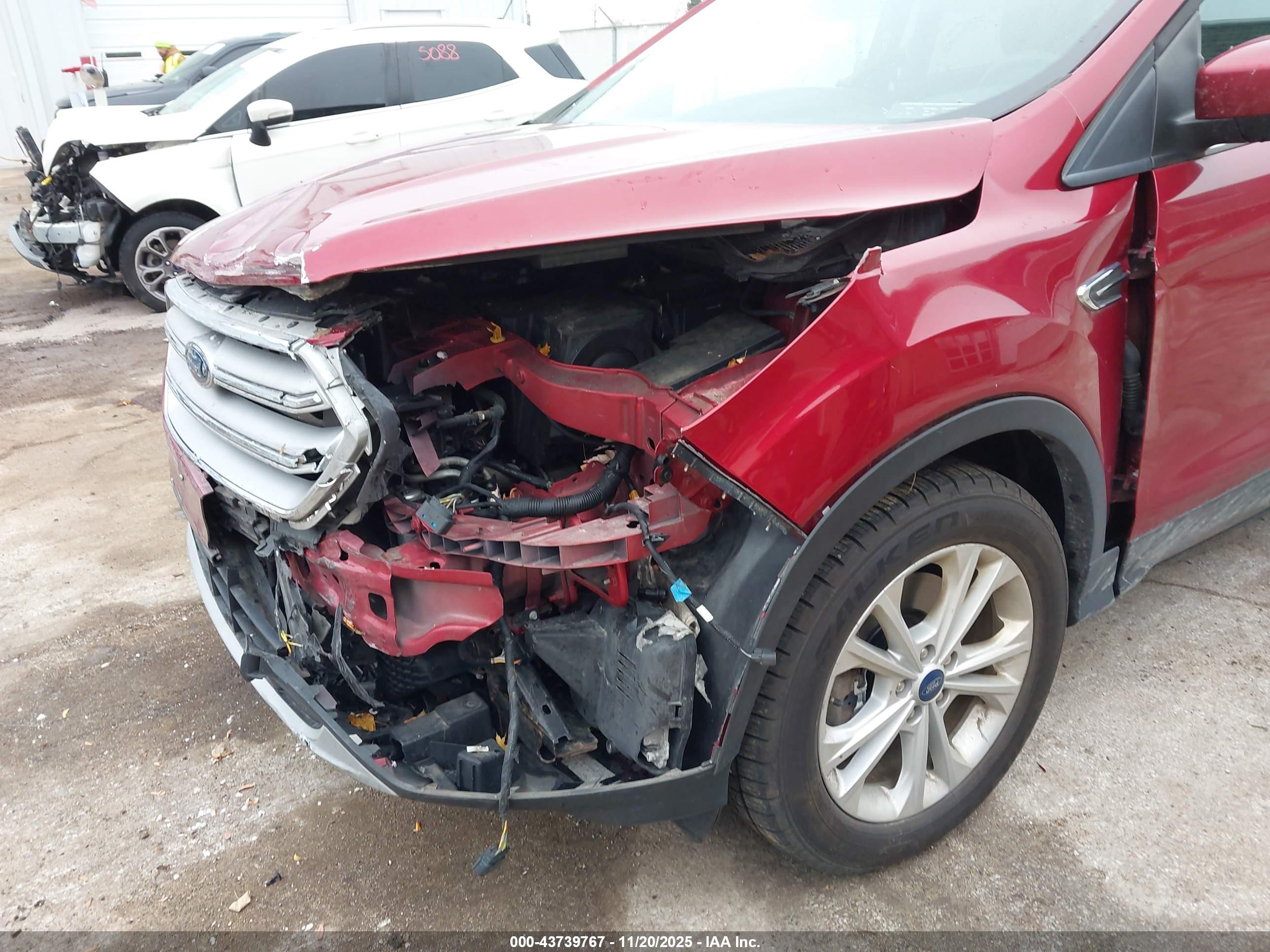 FORD ESCAPE image 6