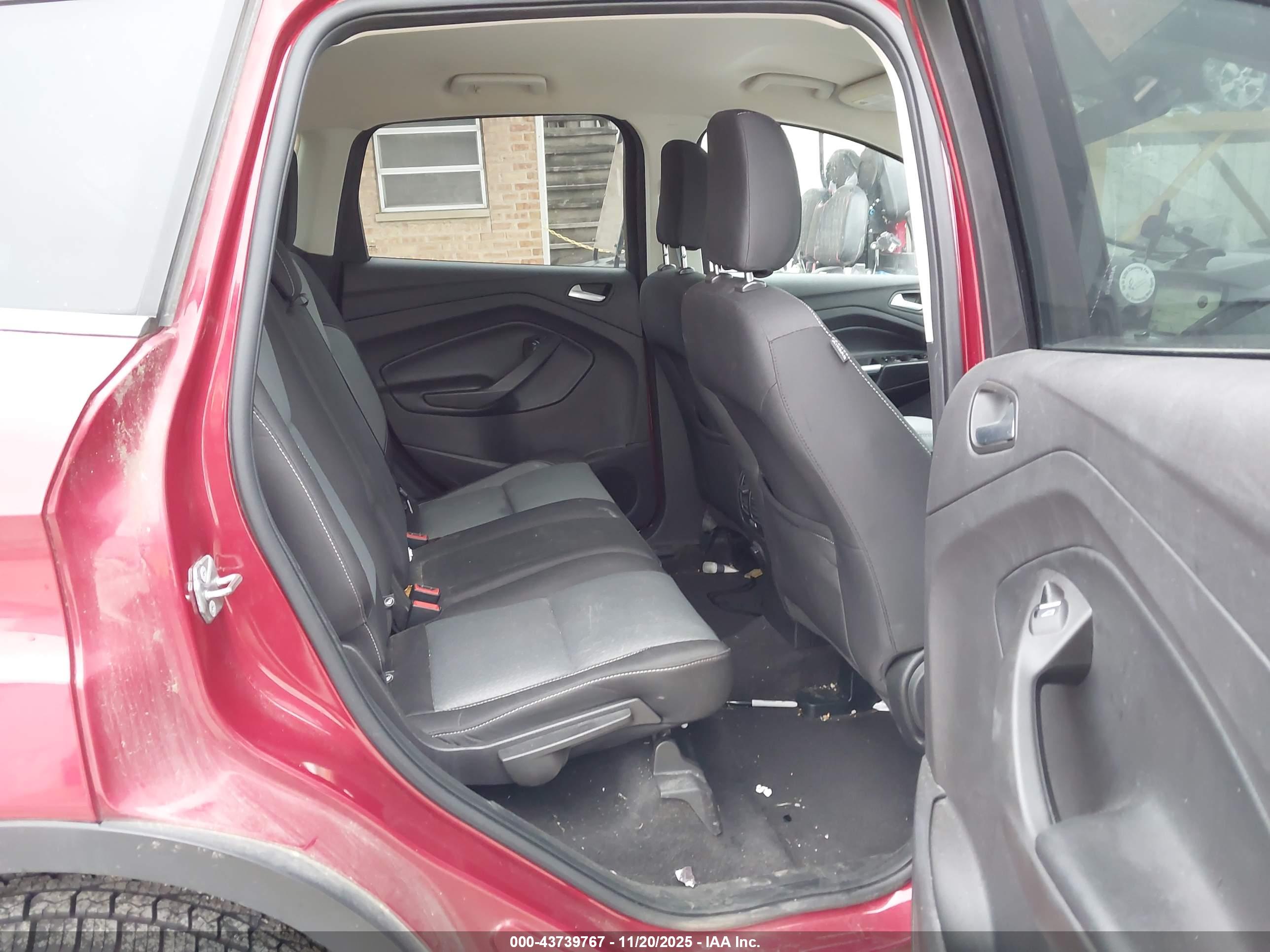 FORD ESCAPE image 8