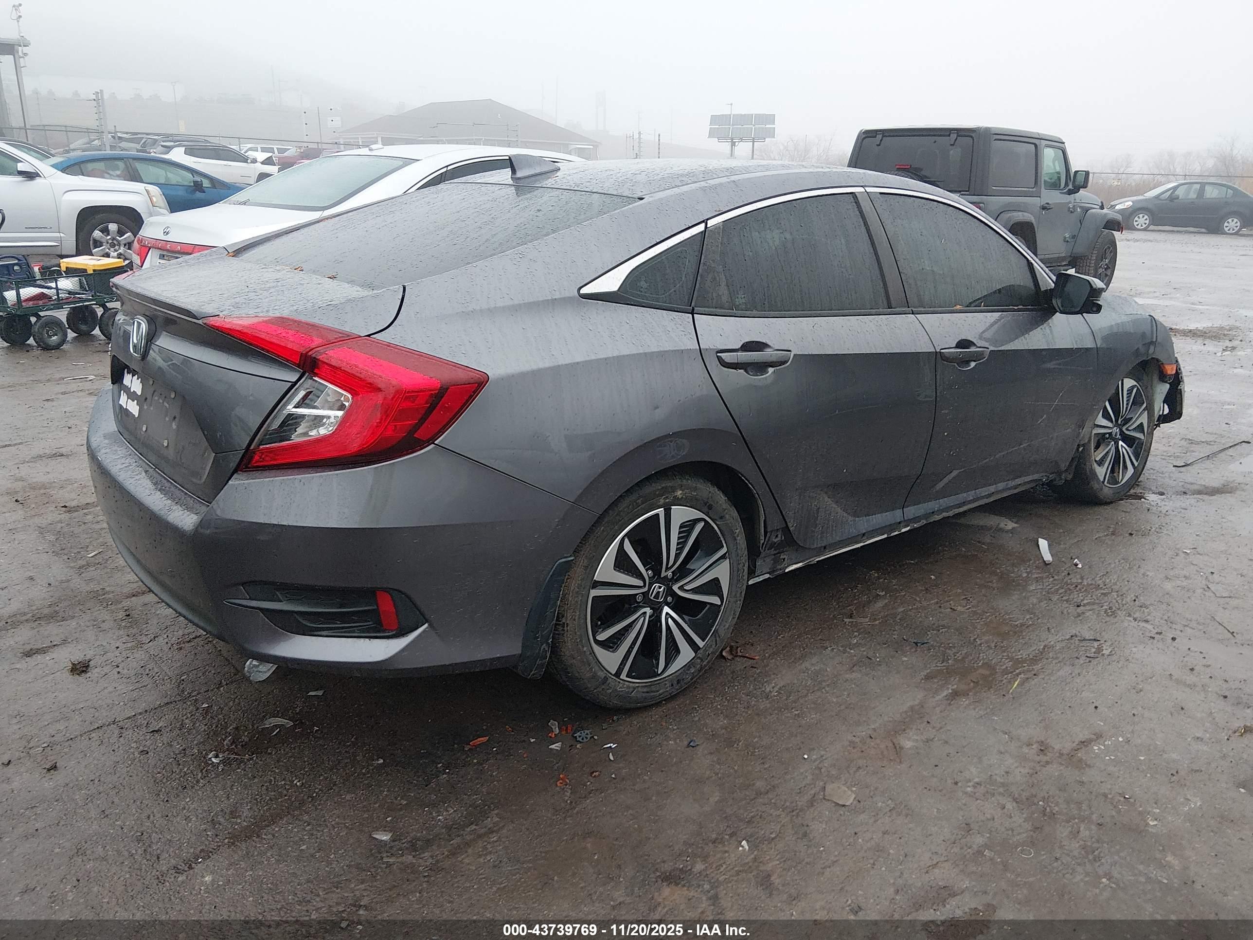HONDA CIVIC image 4