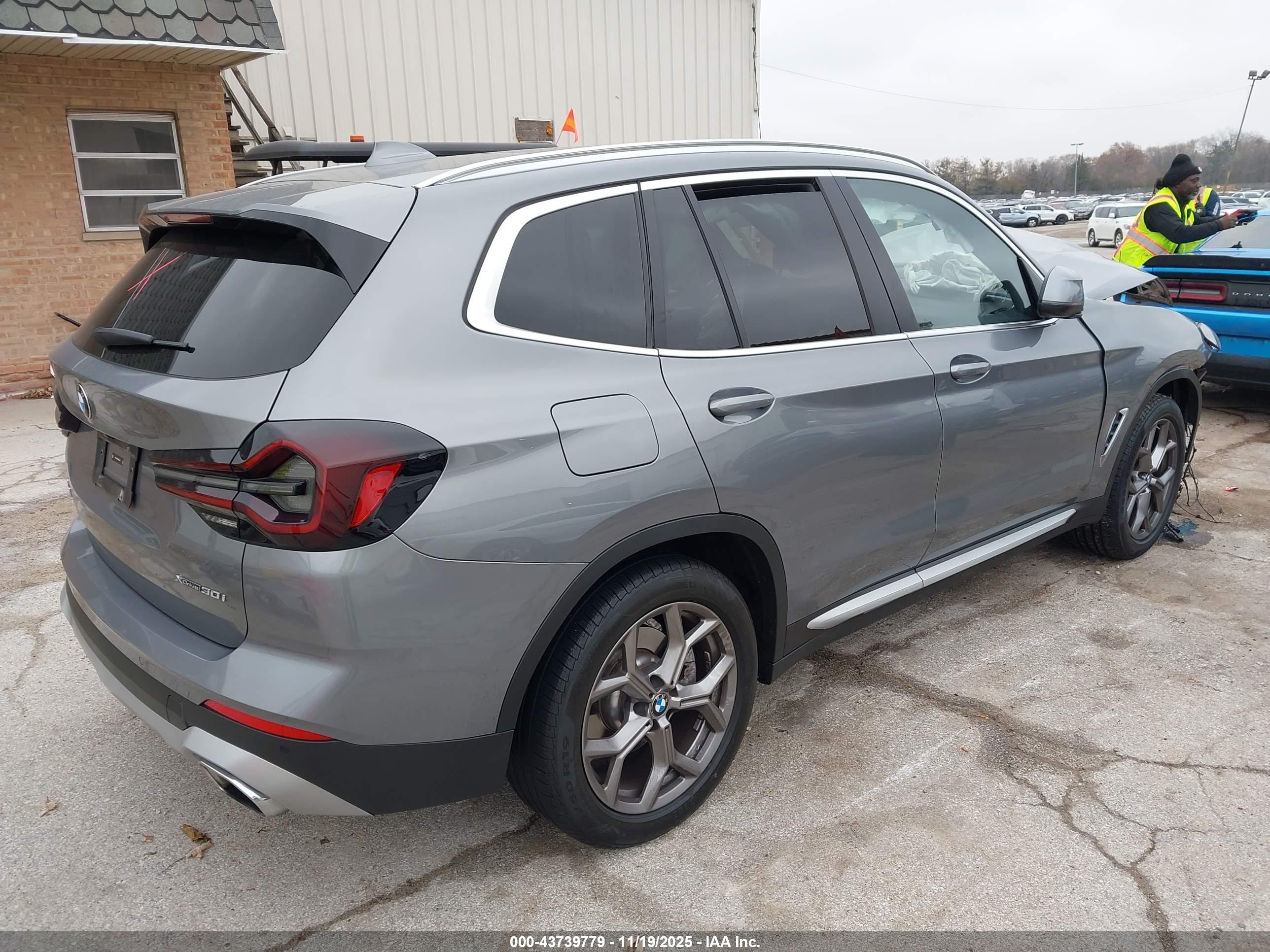BMW X3 image 4