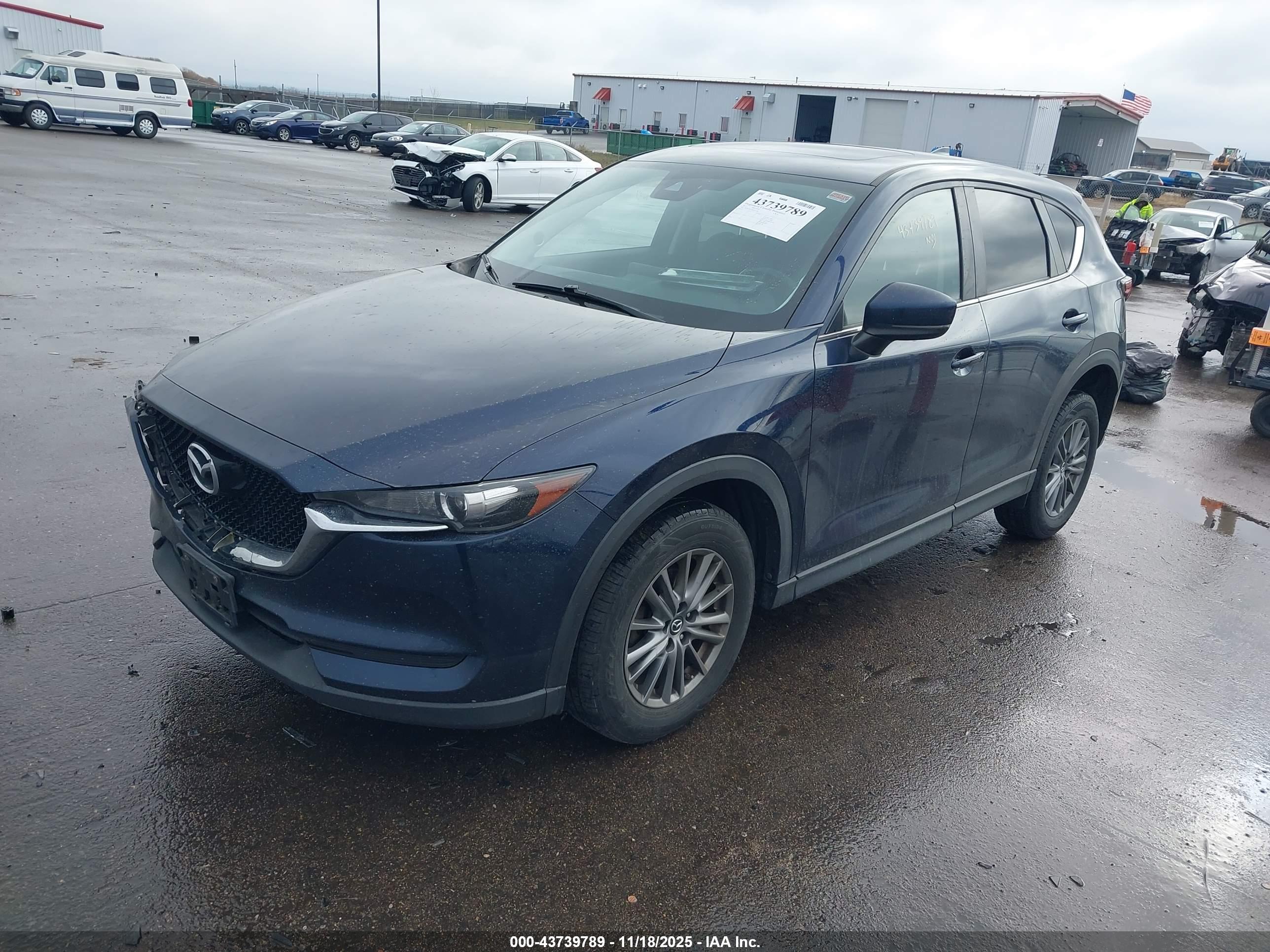 MAZDA CX-5 image 2