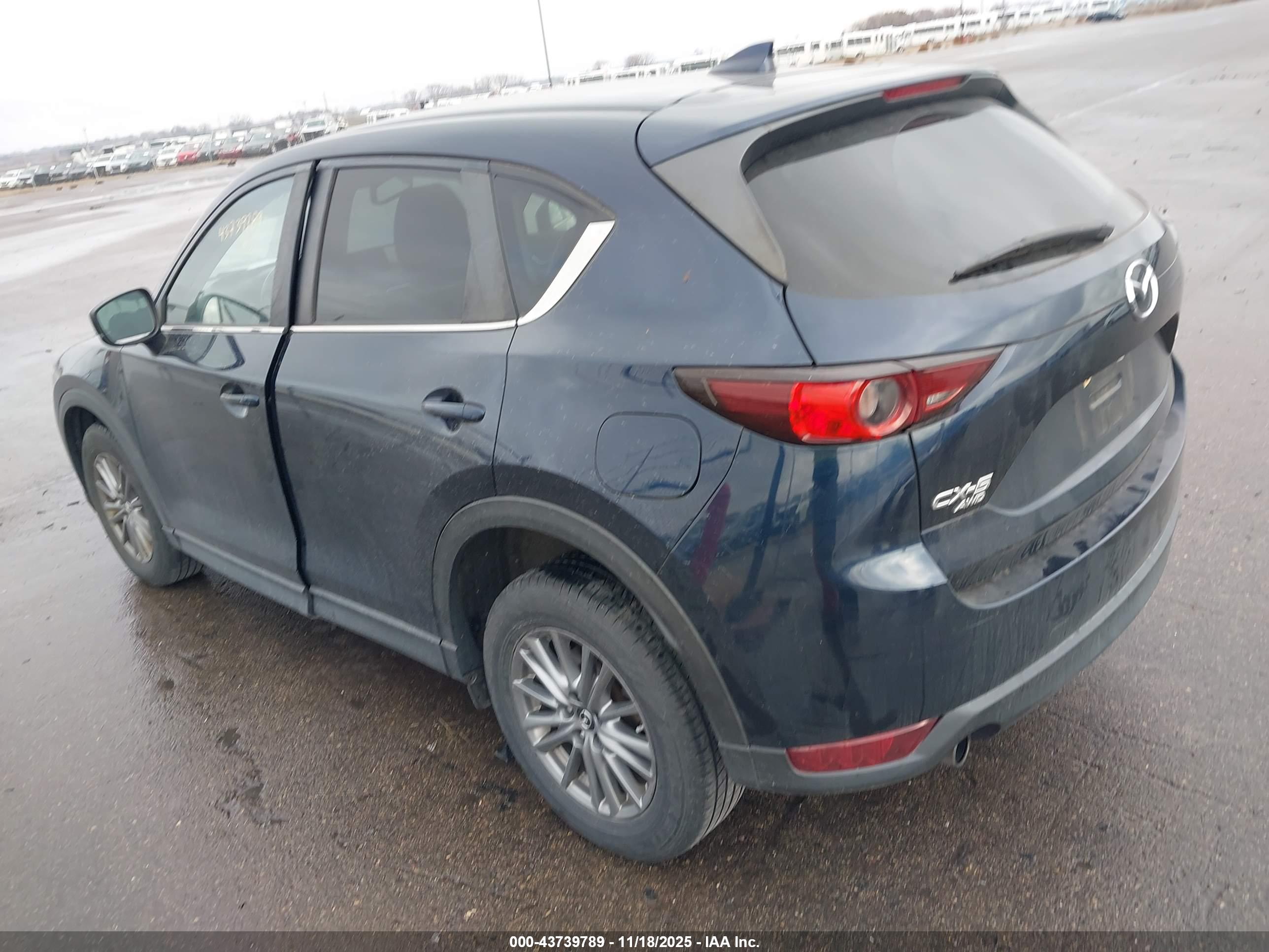 MAZDA CX-5 image 3