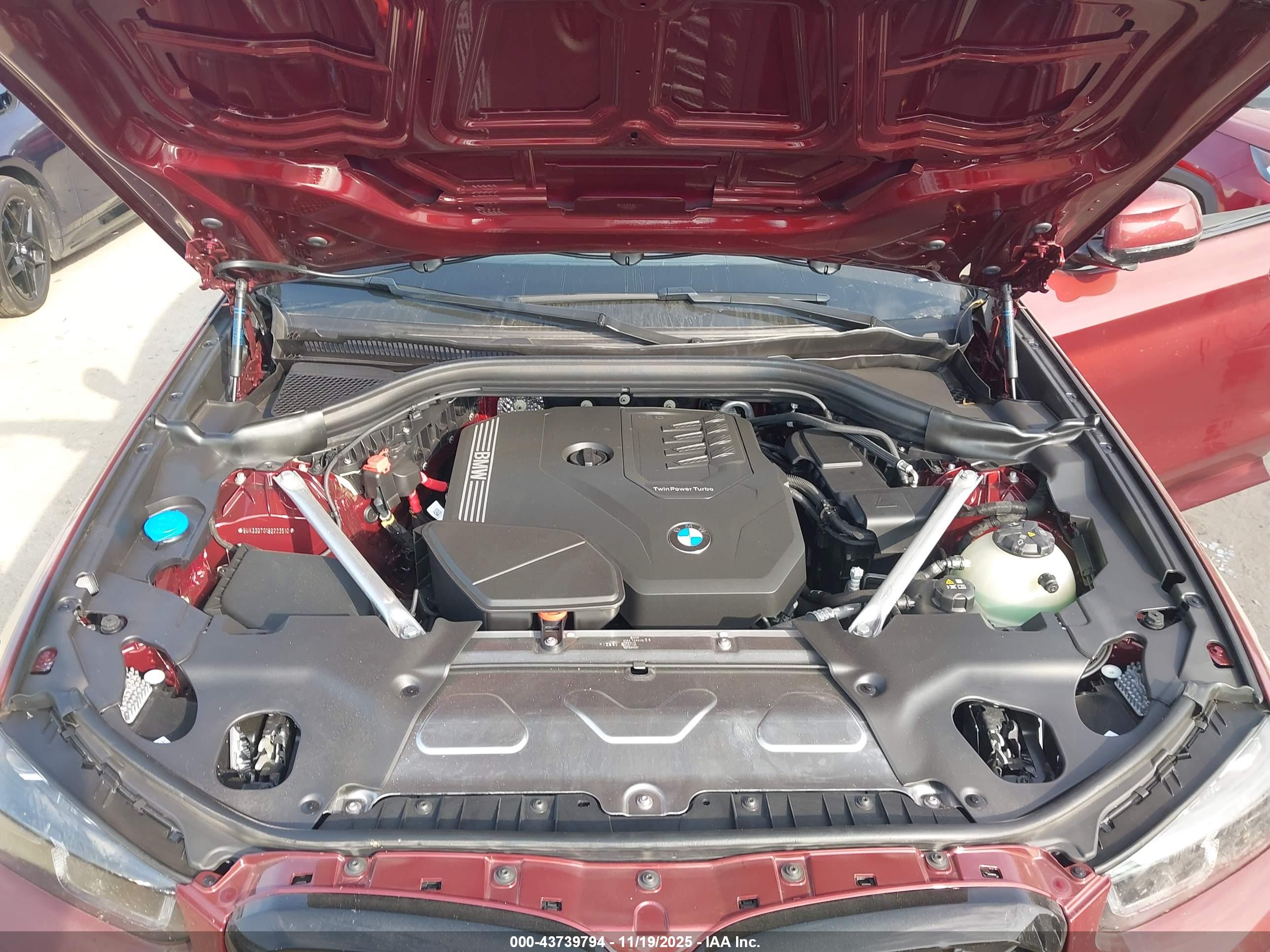 BMW X4 image 10