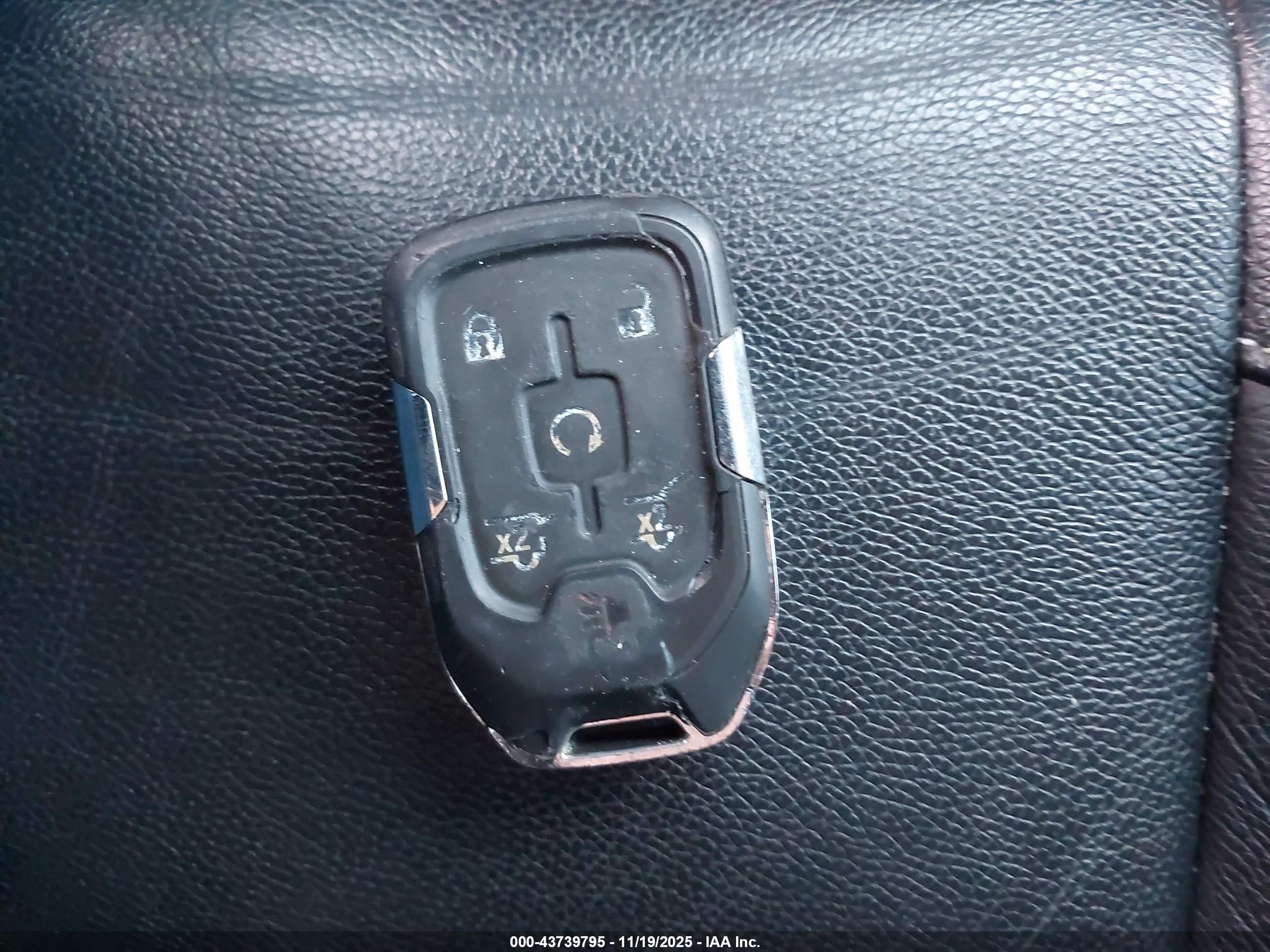 CHEVROLET TAHOE image 11