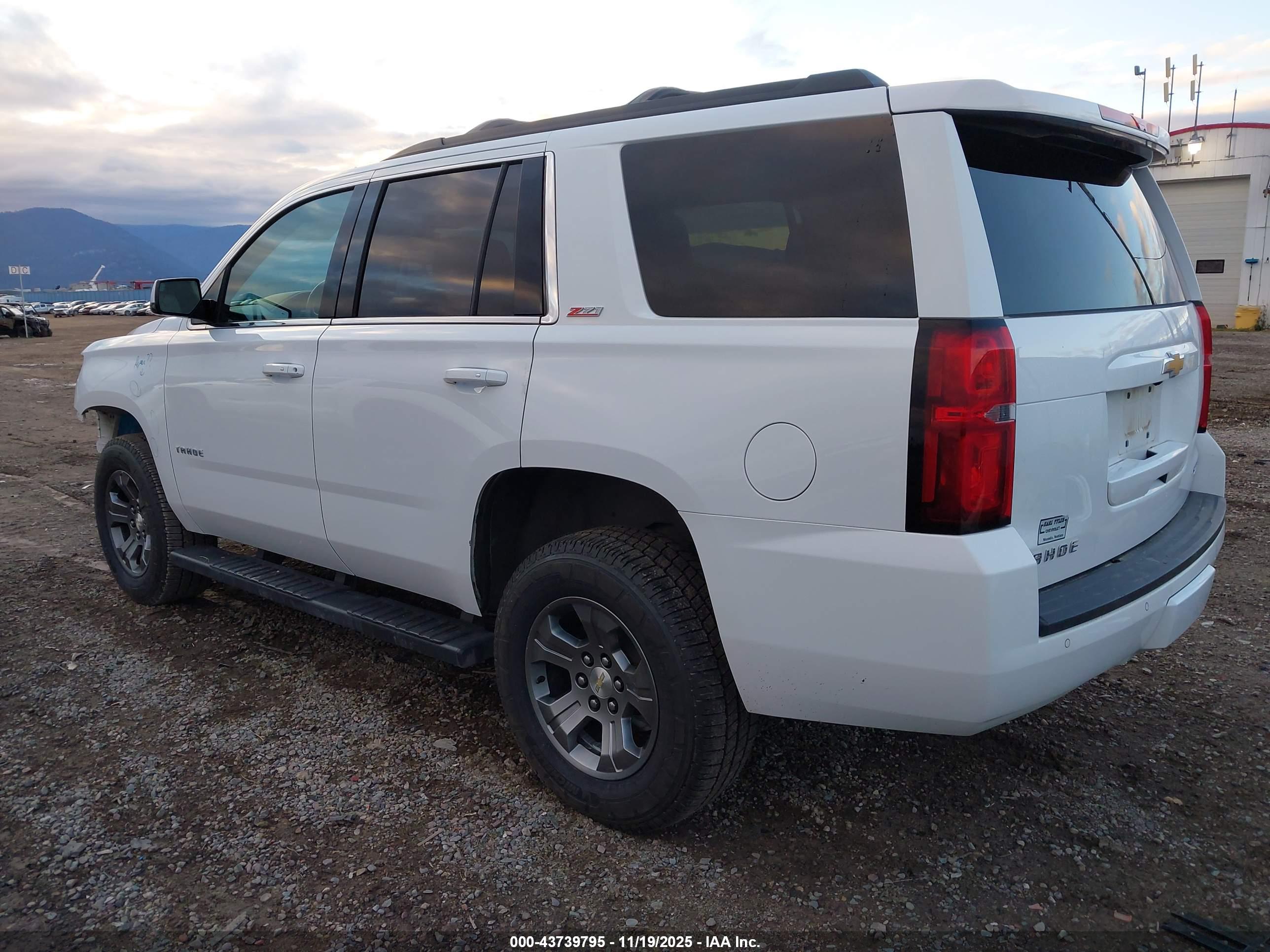 CHEVROLET TAHOE image 3