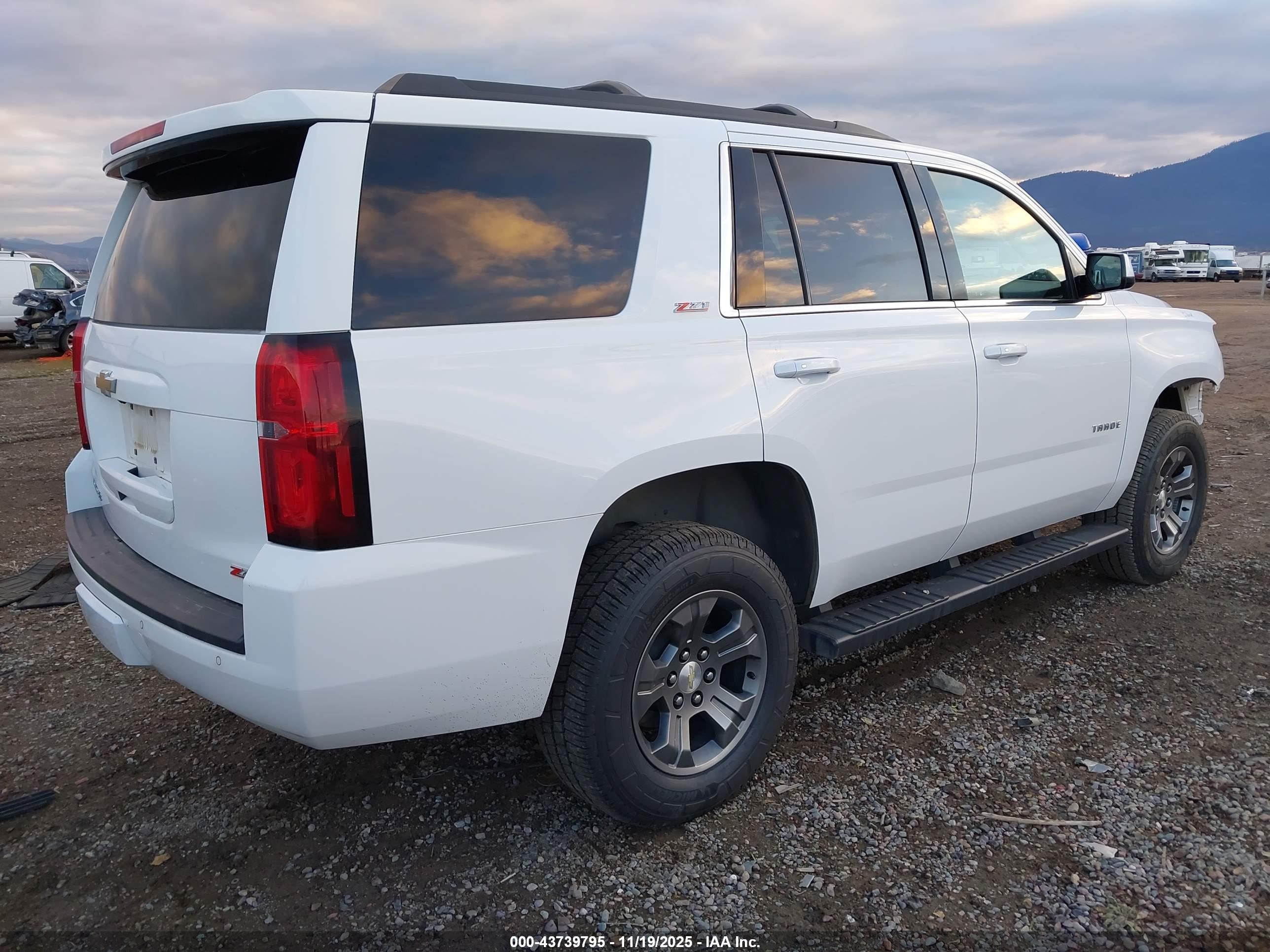 CHEVROLET TAHOE image 4