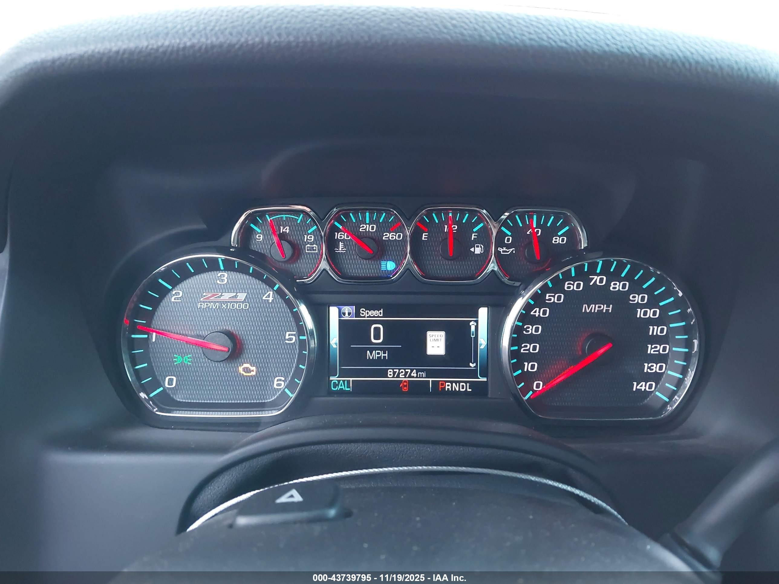 CHEVROLET TAHOE image 7