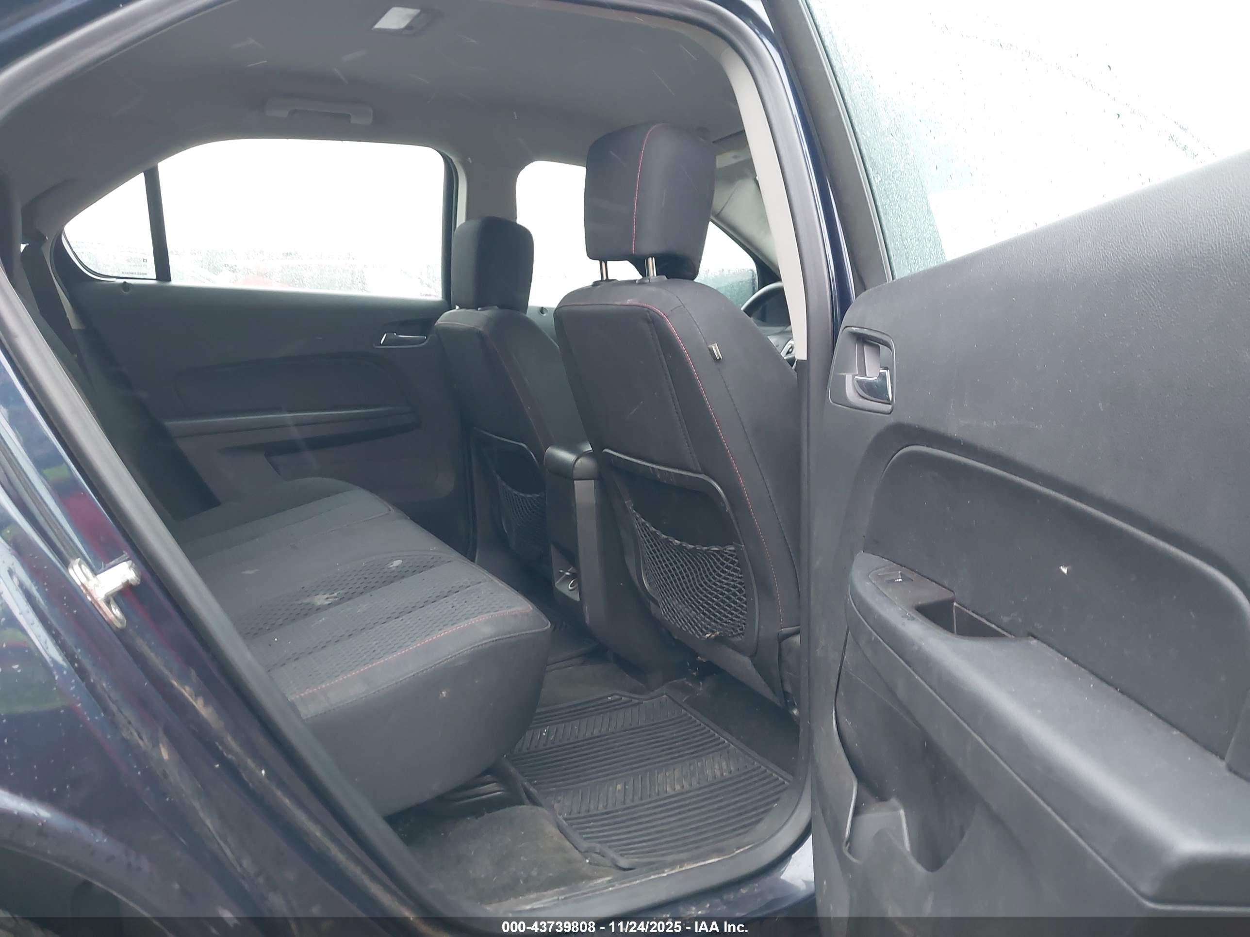 CHEVROLET EQUINOX image 8