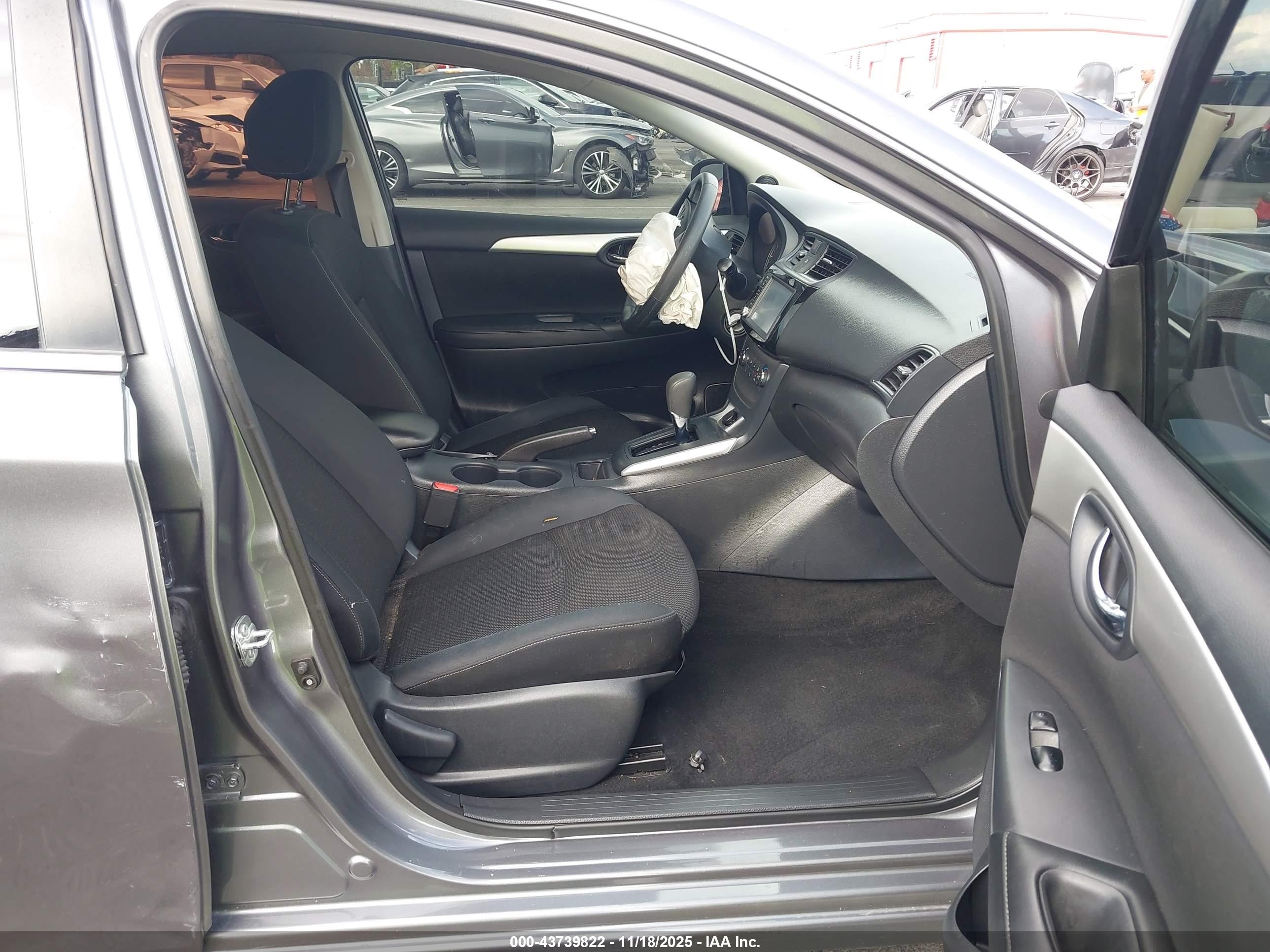 NISSAN SENTRA image 5