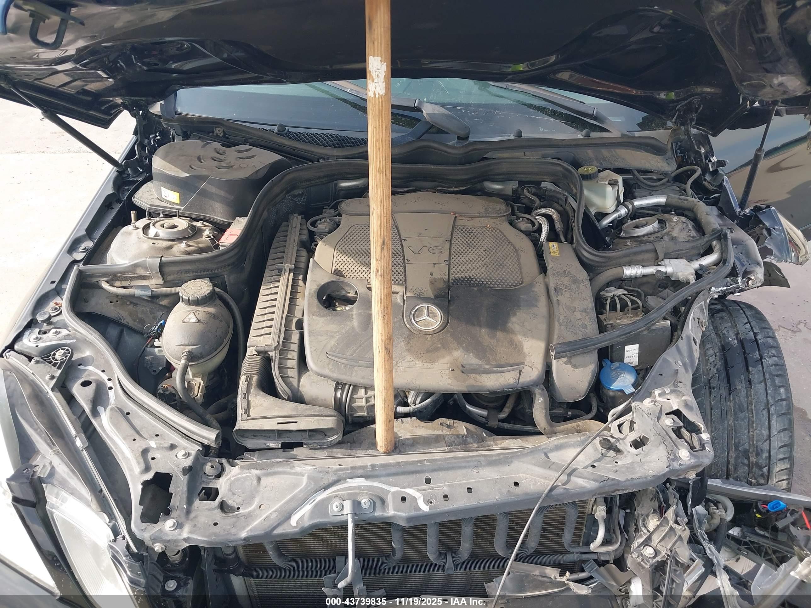 MERCEDES-BENZ E image 10