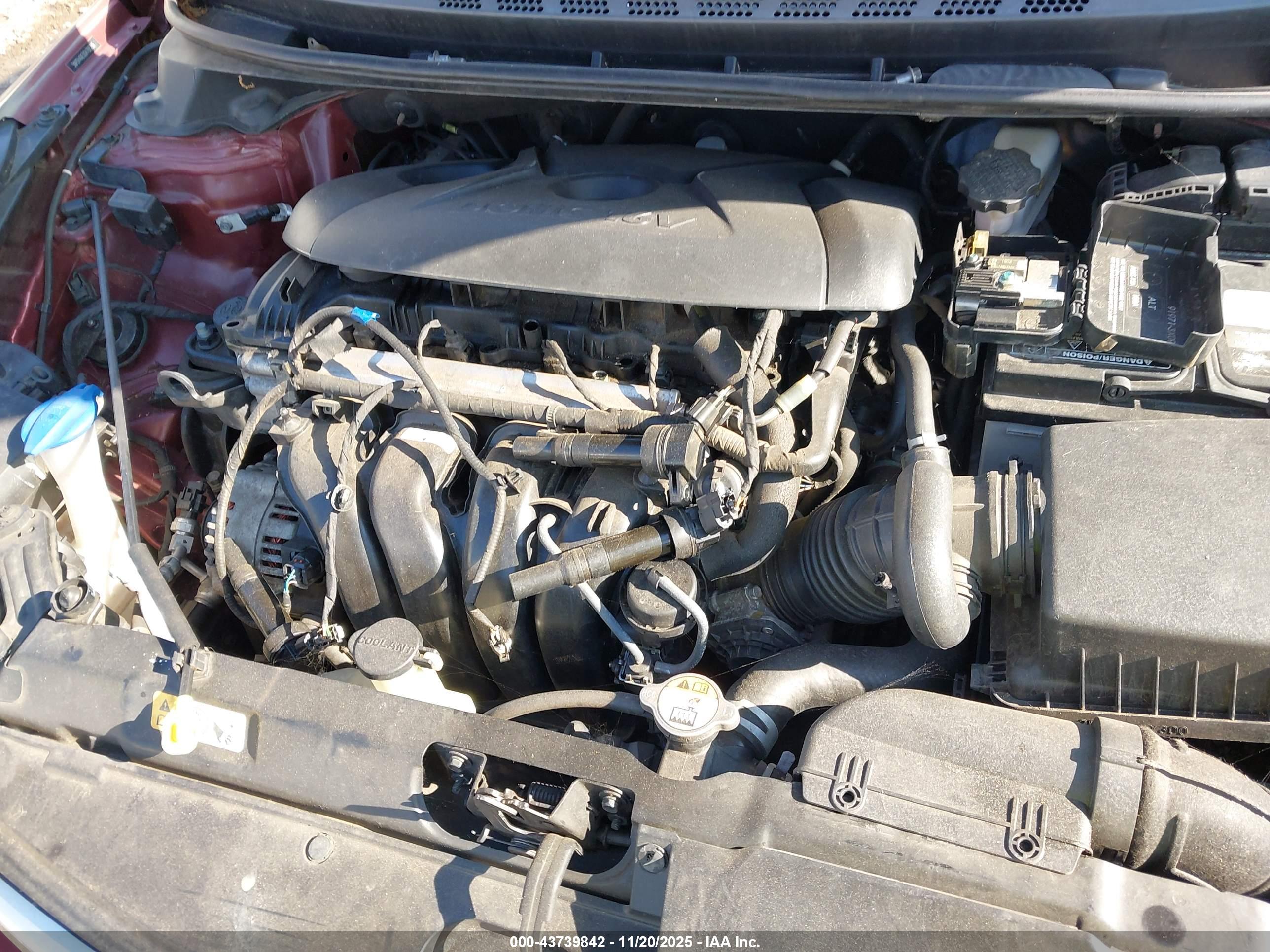 HYUNDAI ELANTRA image 10