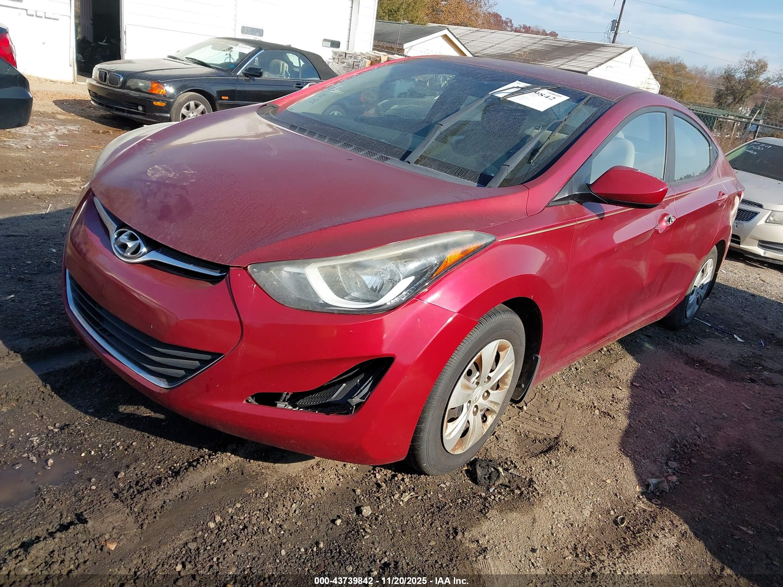 HYUNDAI ELANTRA image 2