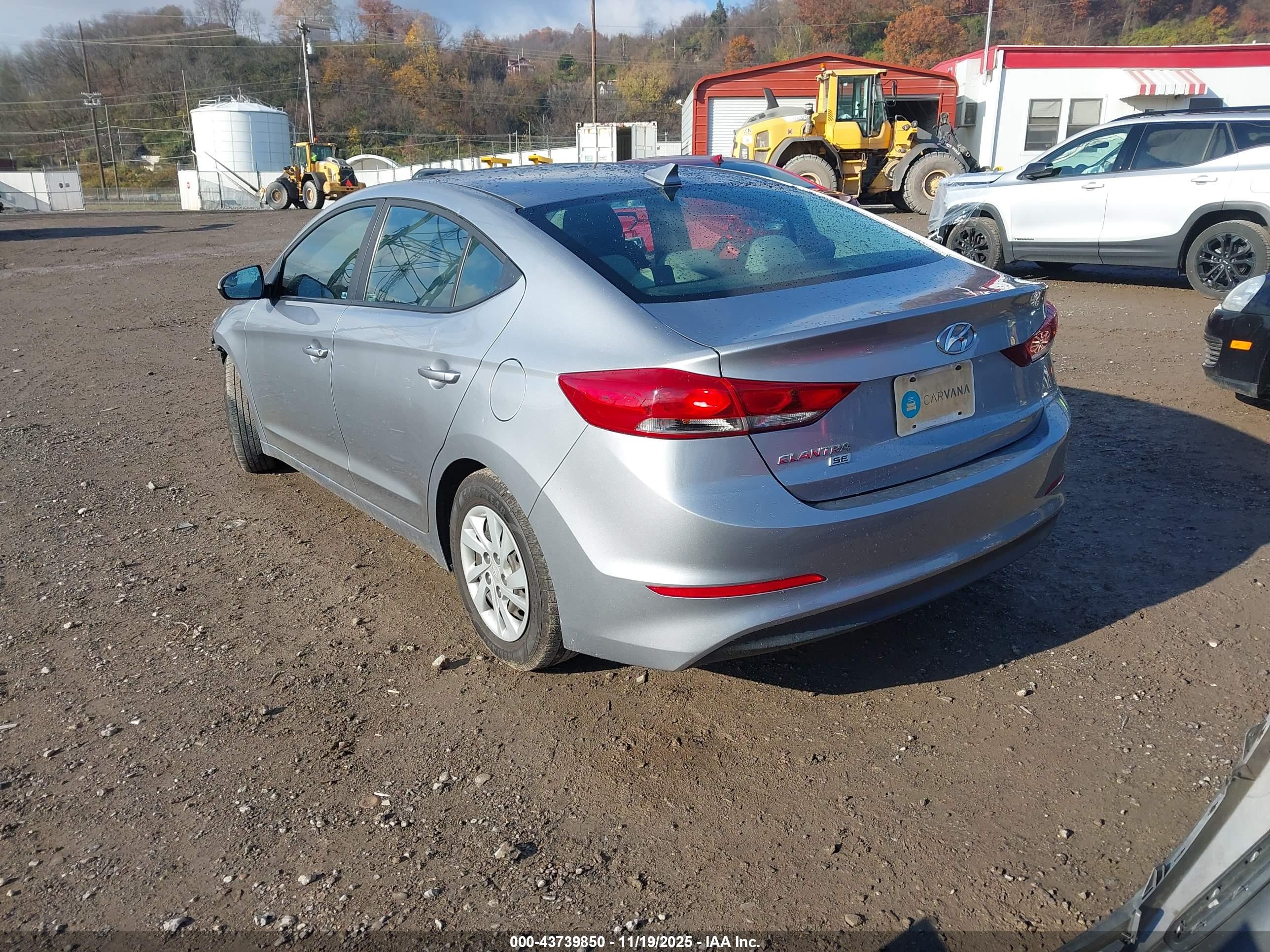 HYUNDAI ELANTRA image 3