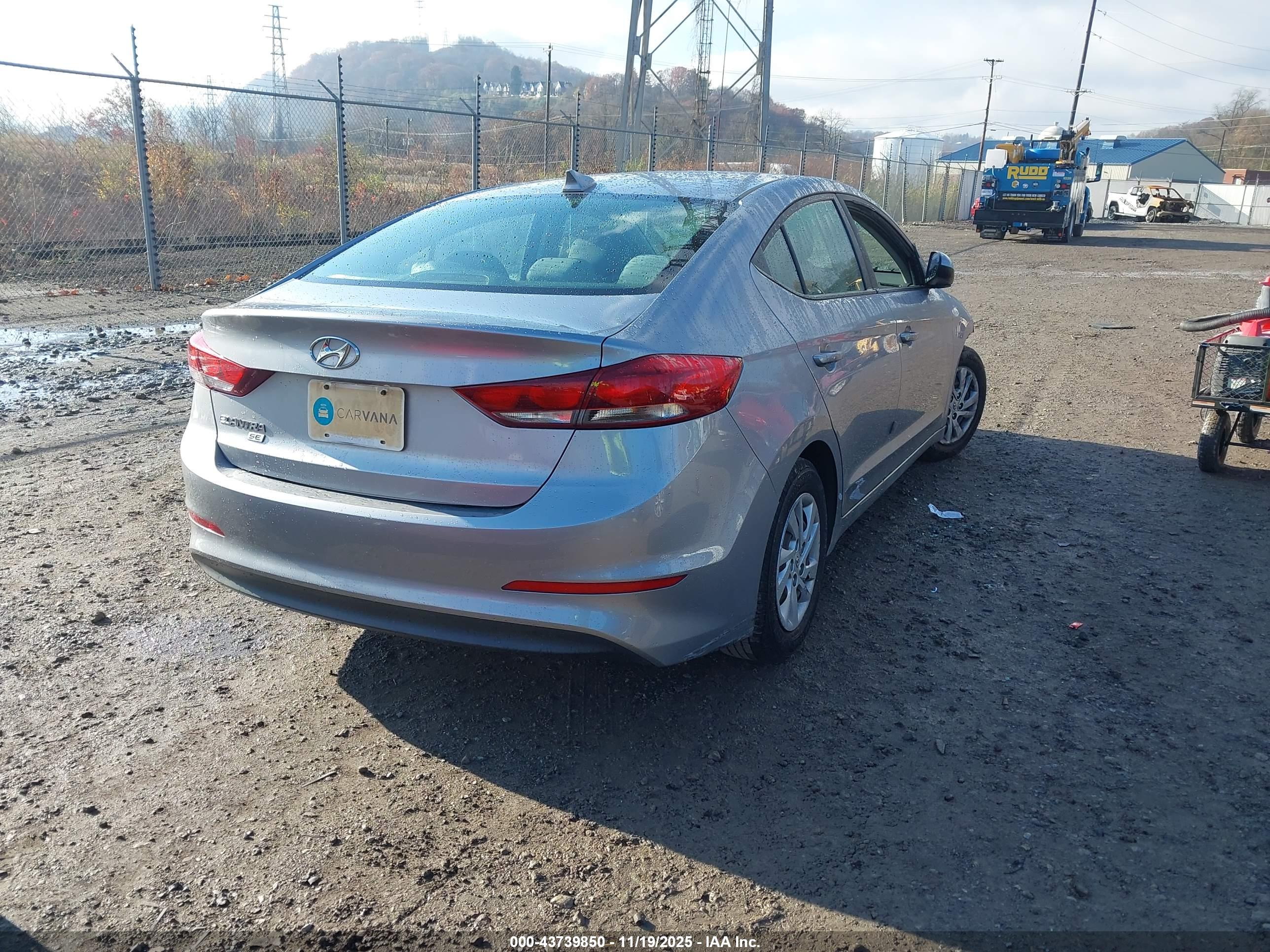 HYUNDAI ELANTRA image 4