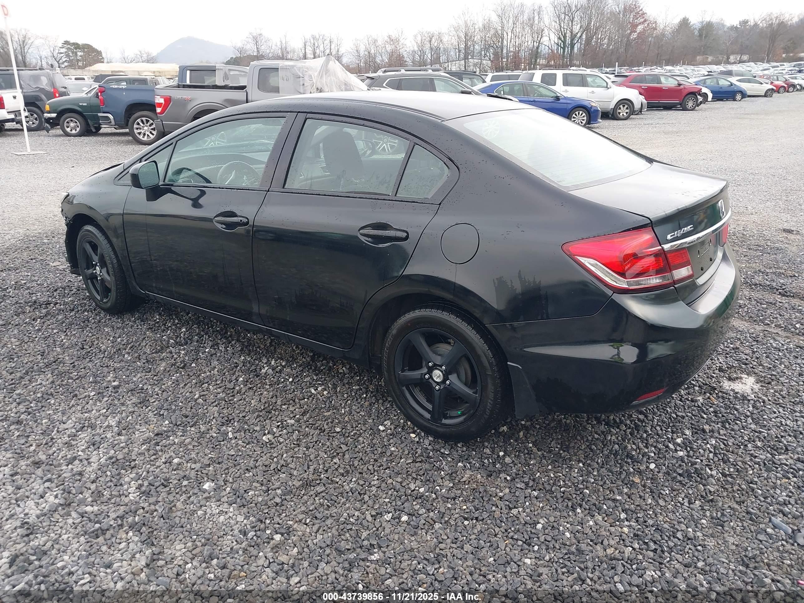HONDA CIVIC image 3