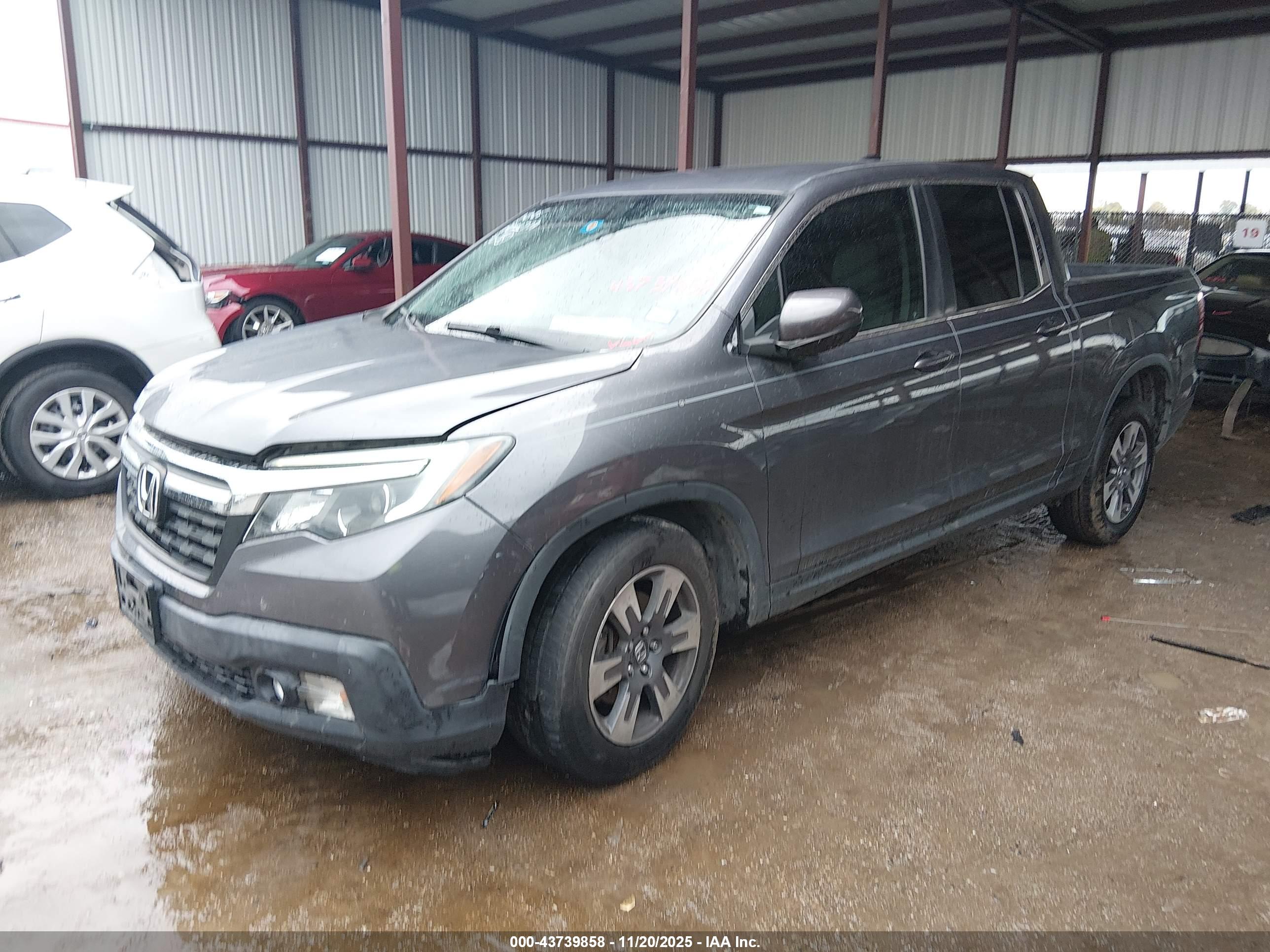 HONDA RIDGELINE image 2