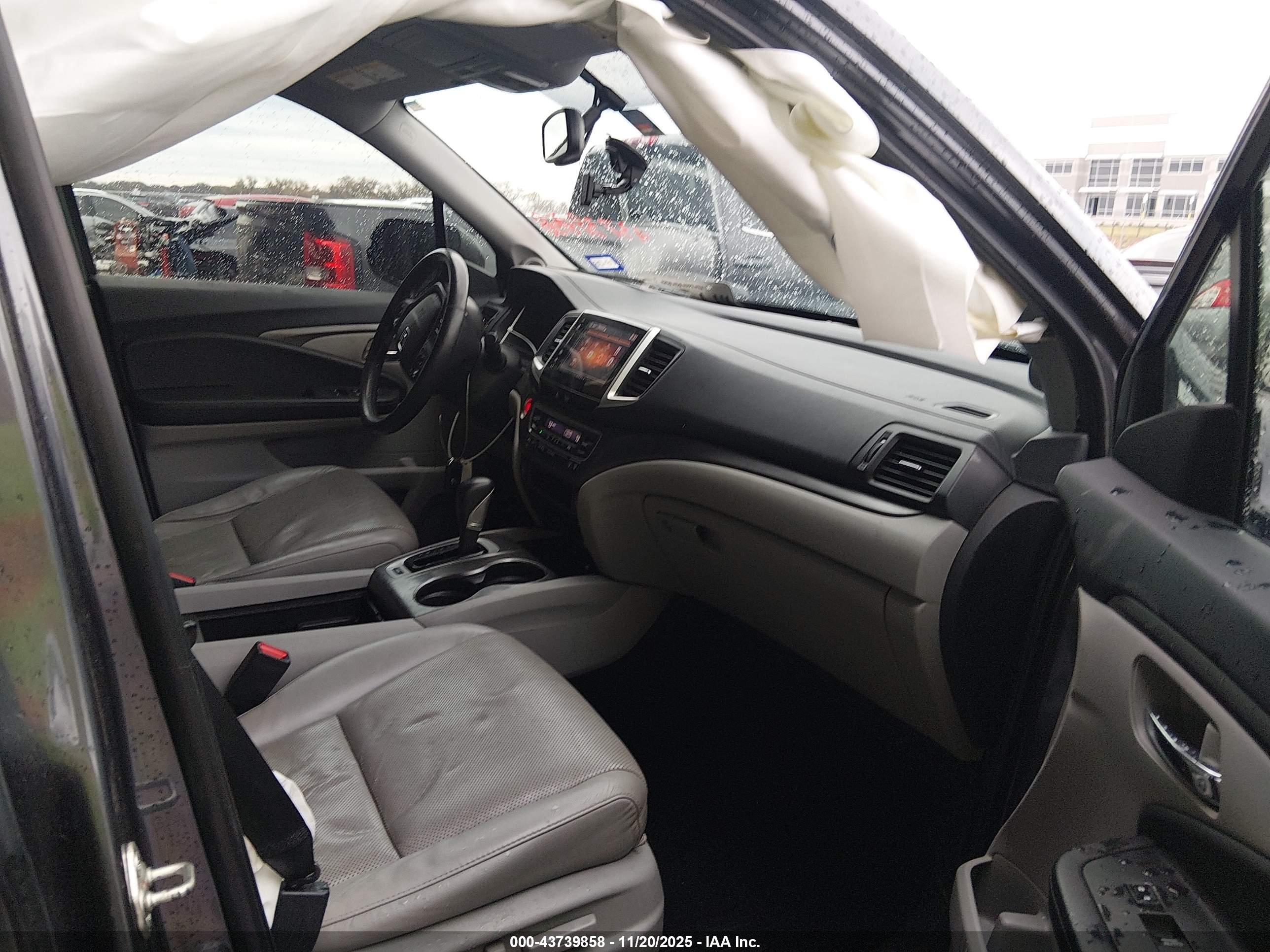 HONDA RIDGELINE image 5
