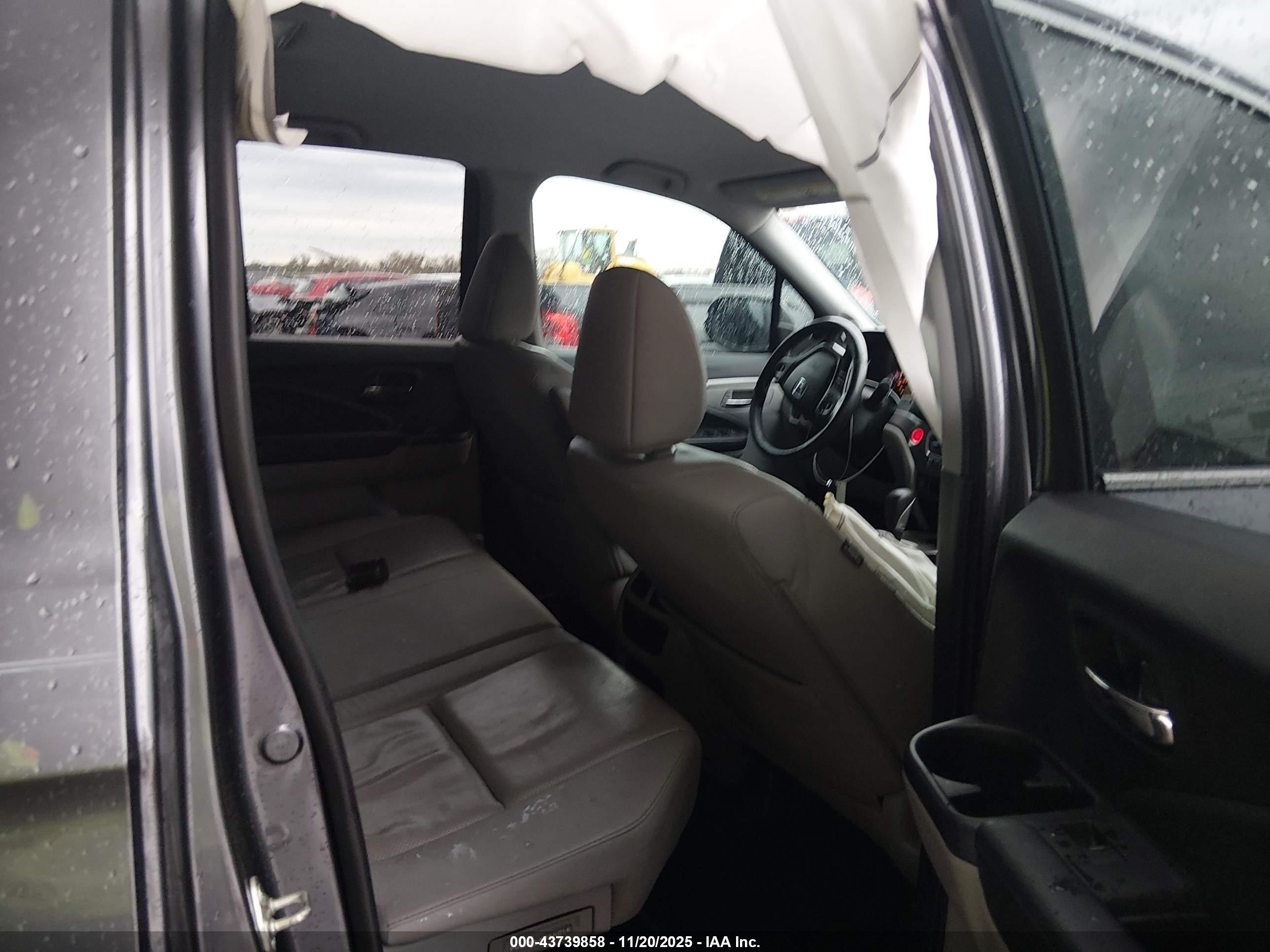 HONDA RIDGELINE image 8