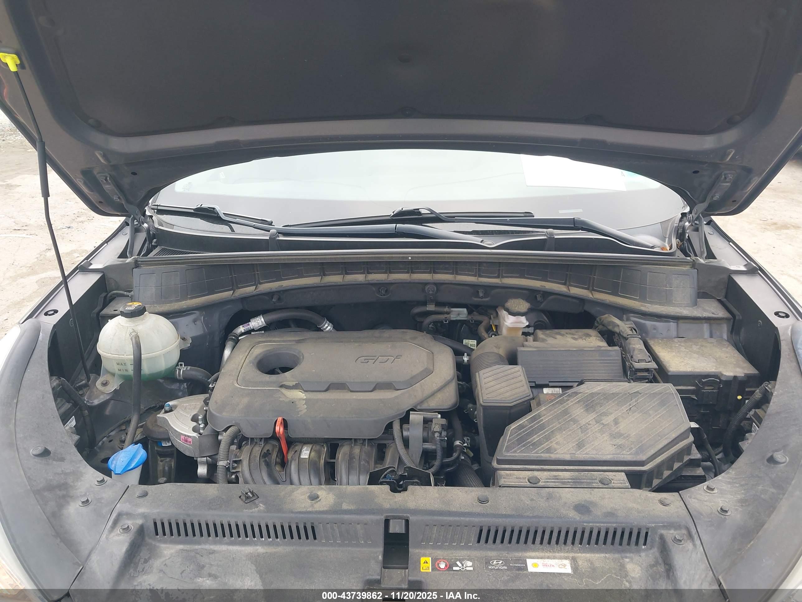 HYUNDAI TUCSON image 10