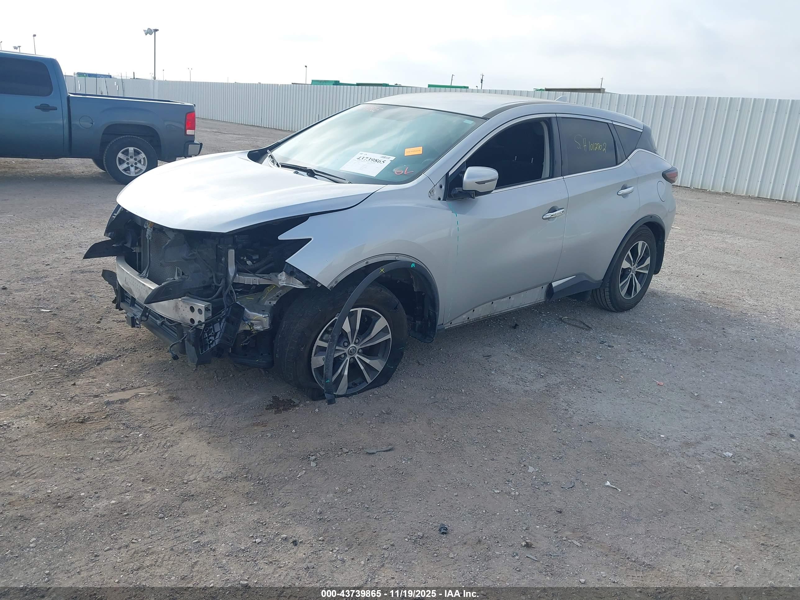 NISSAN MURANO image 2
