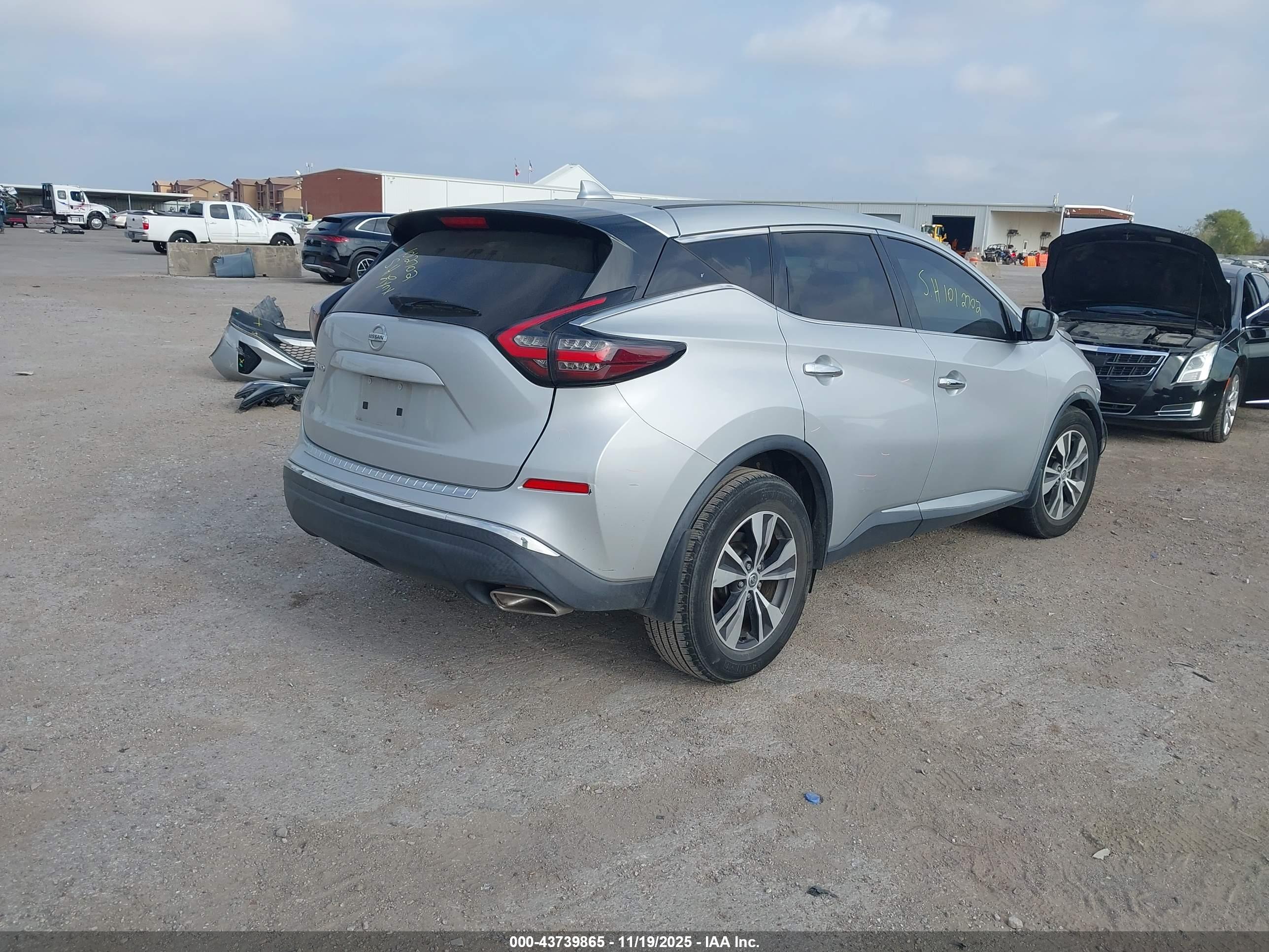 NISSAN MURANO image 4