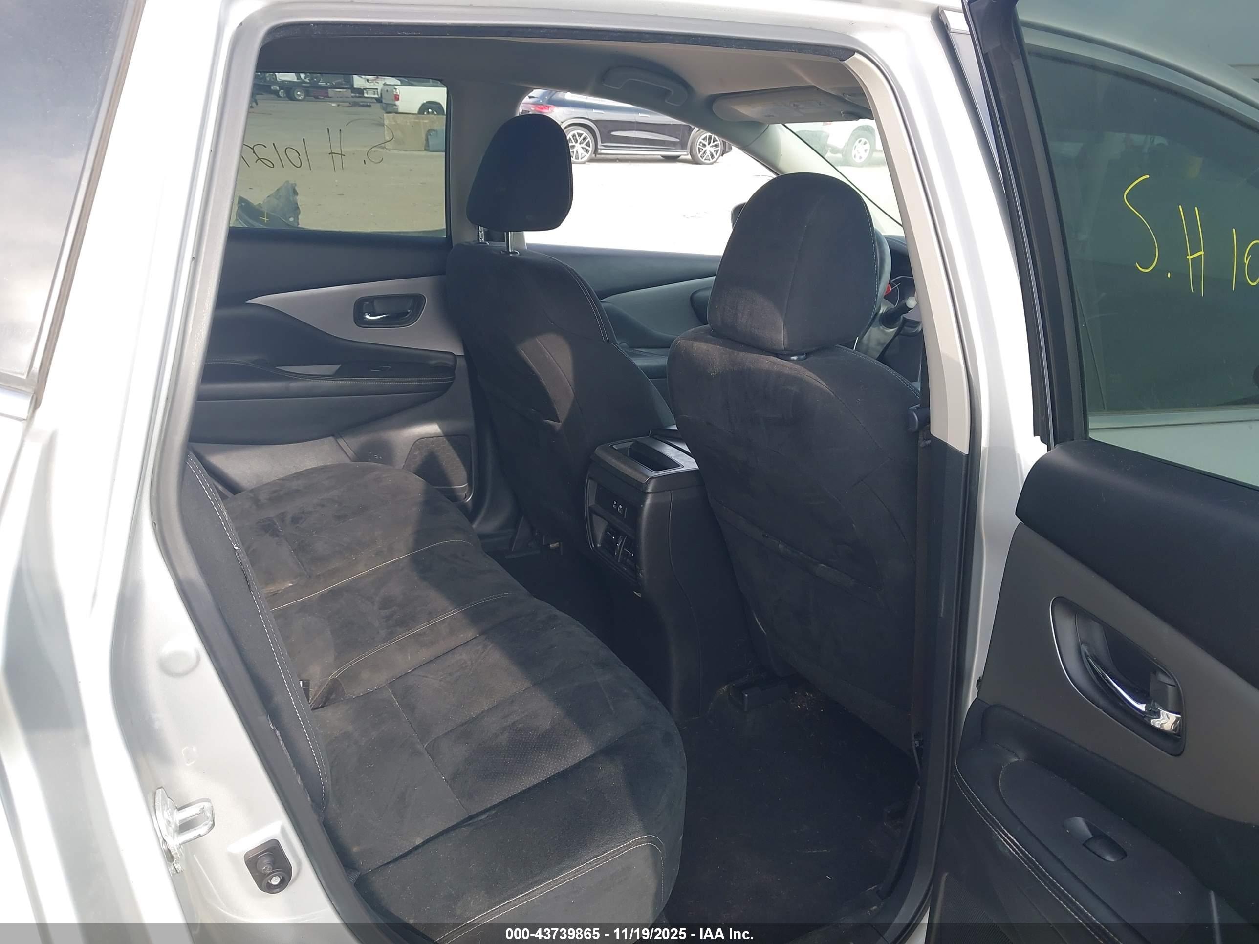 NISSAN MURANO image 8