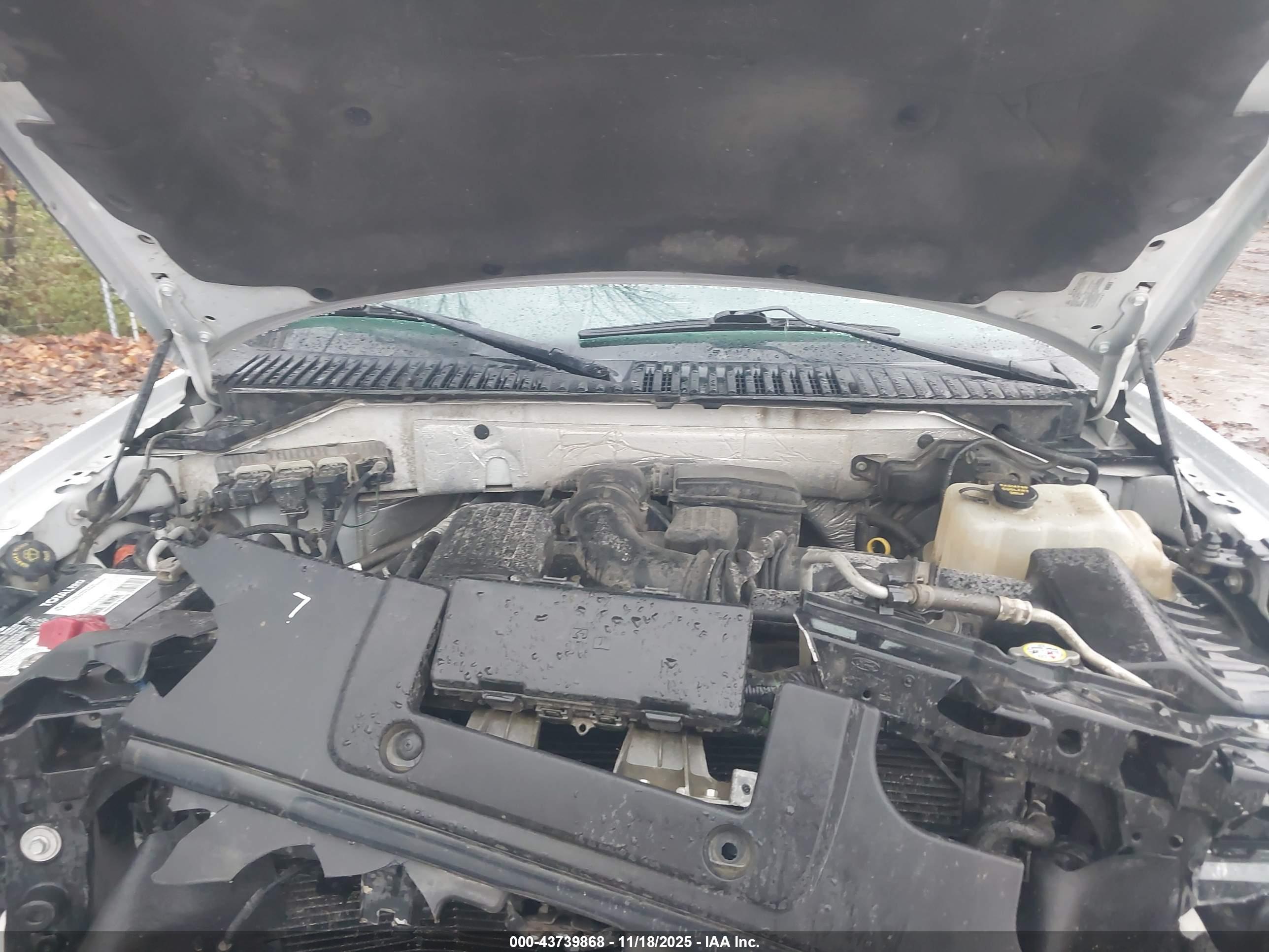 FORD EXPEDITION image 10