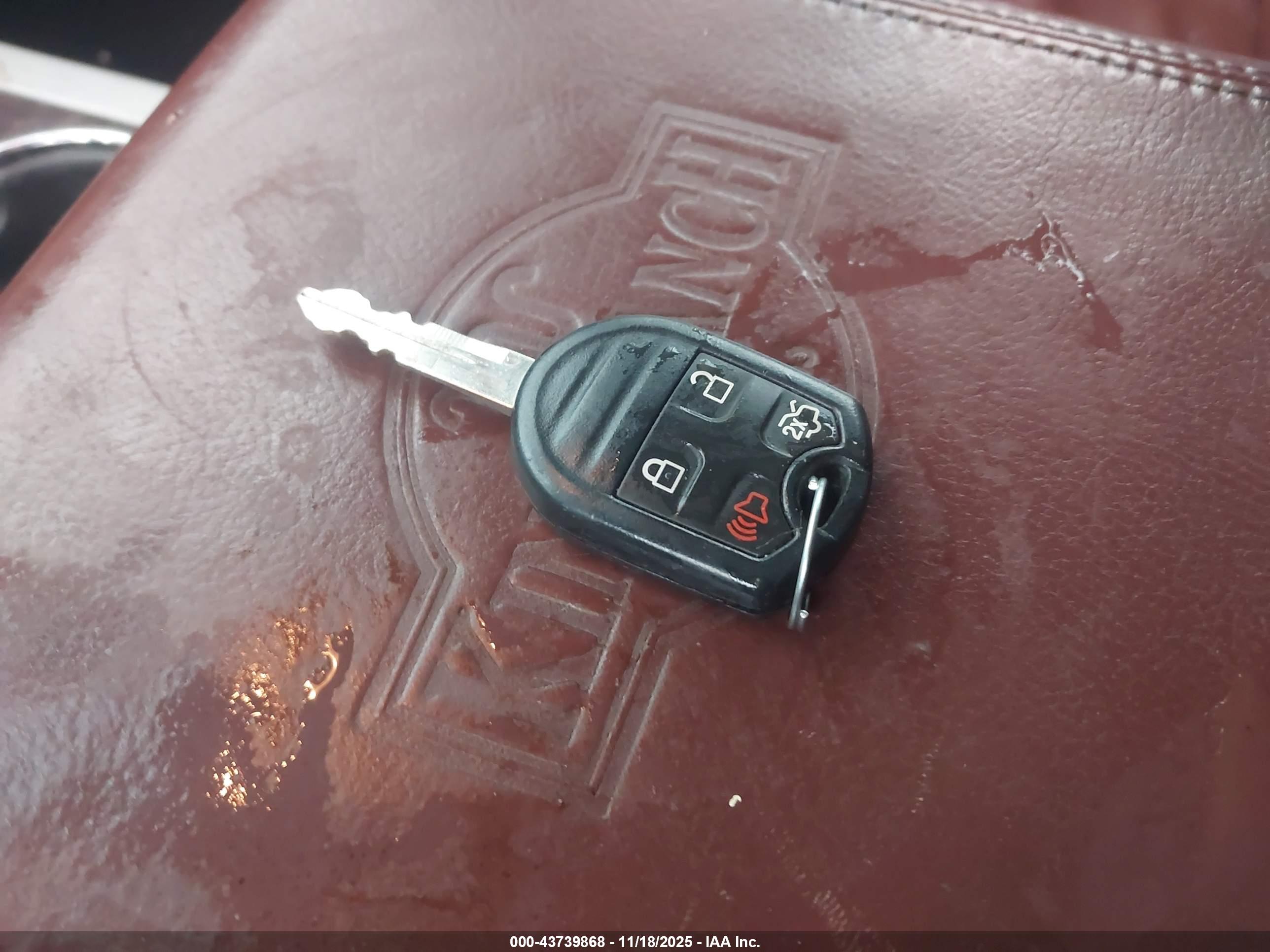 FORD EXPEDITION image 11