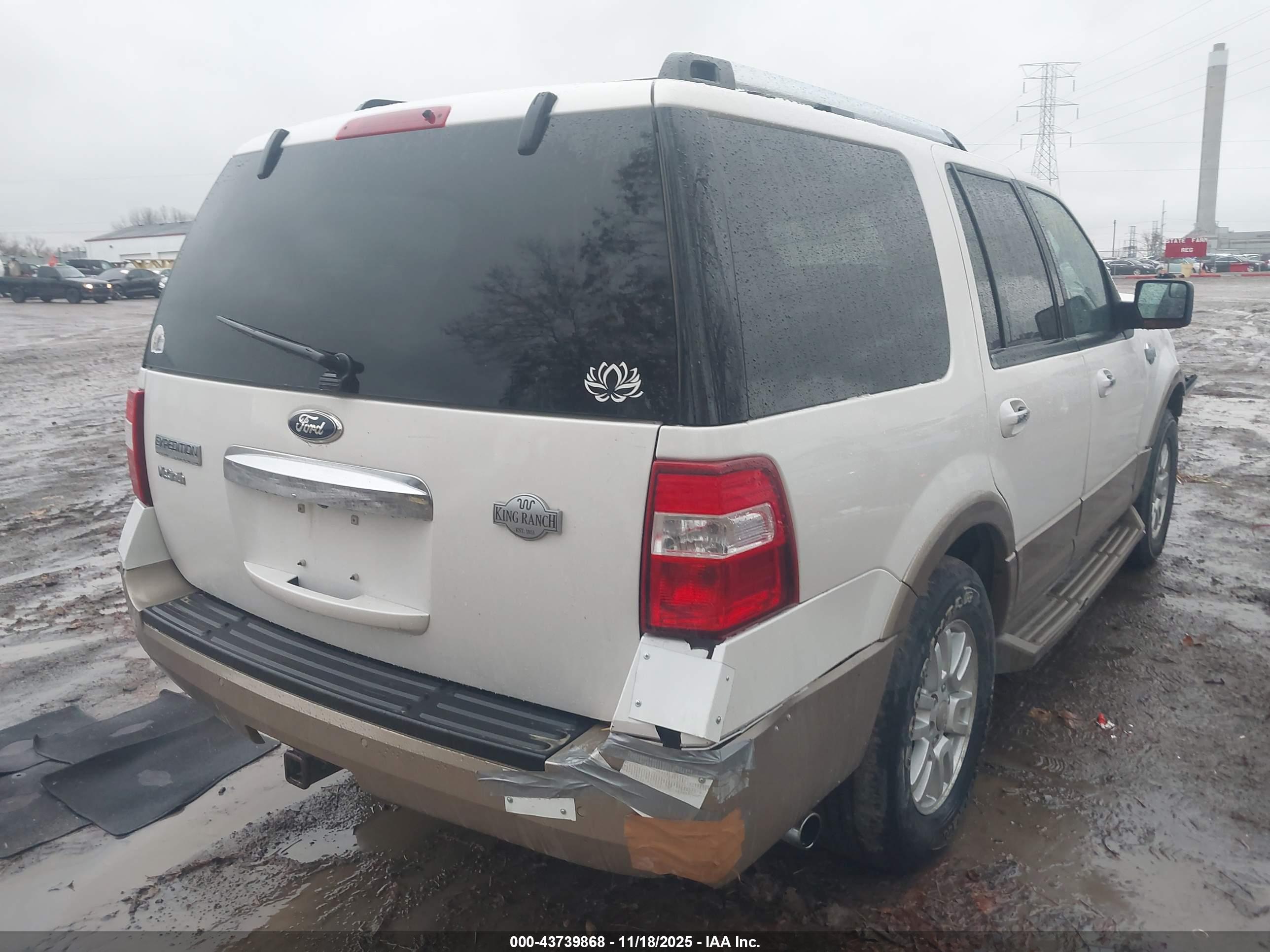 FORD EXPEDITION image 4