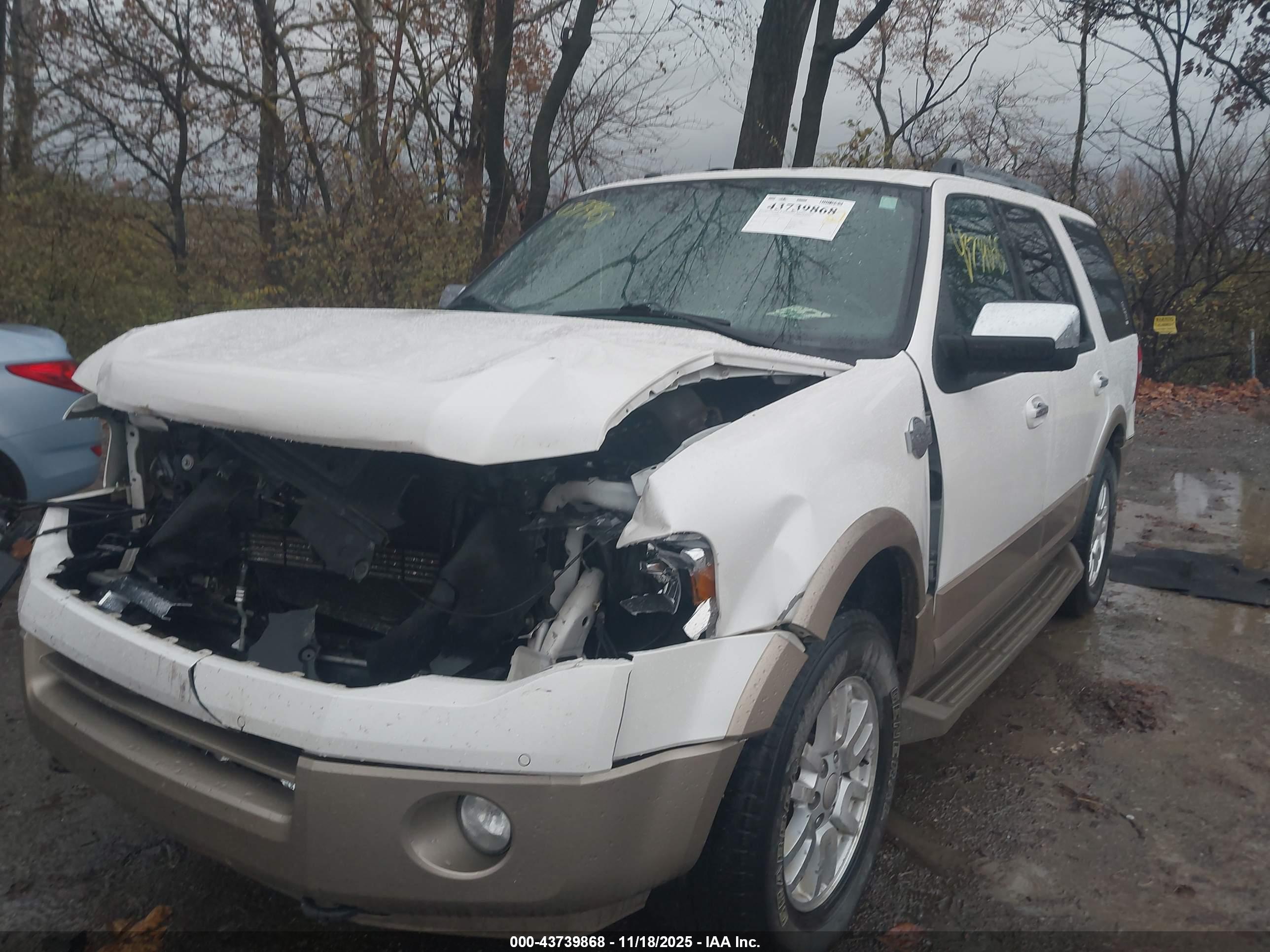 FORD EXPEDITION image 6