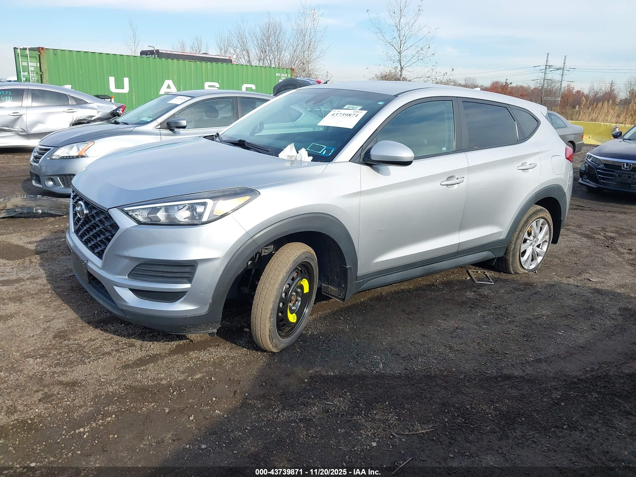 HYUNDAI TUCSON image 2