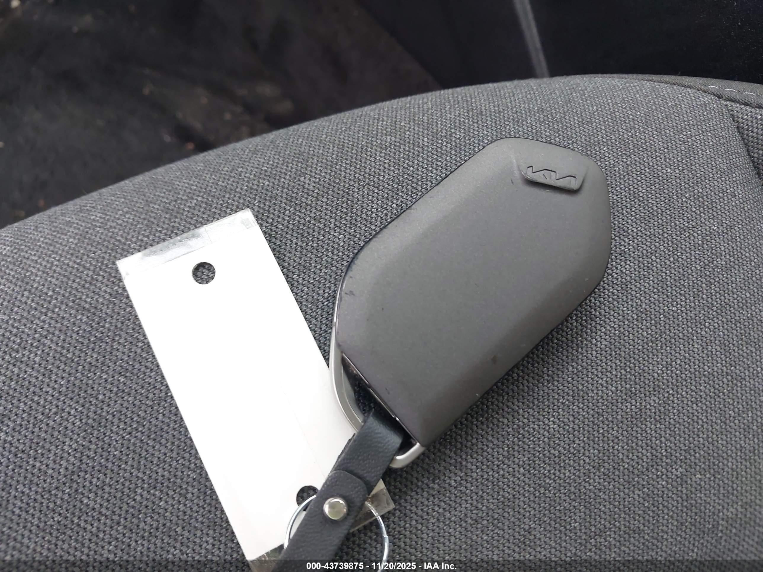 KIA K4 image 11