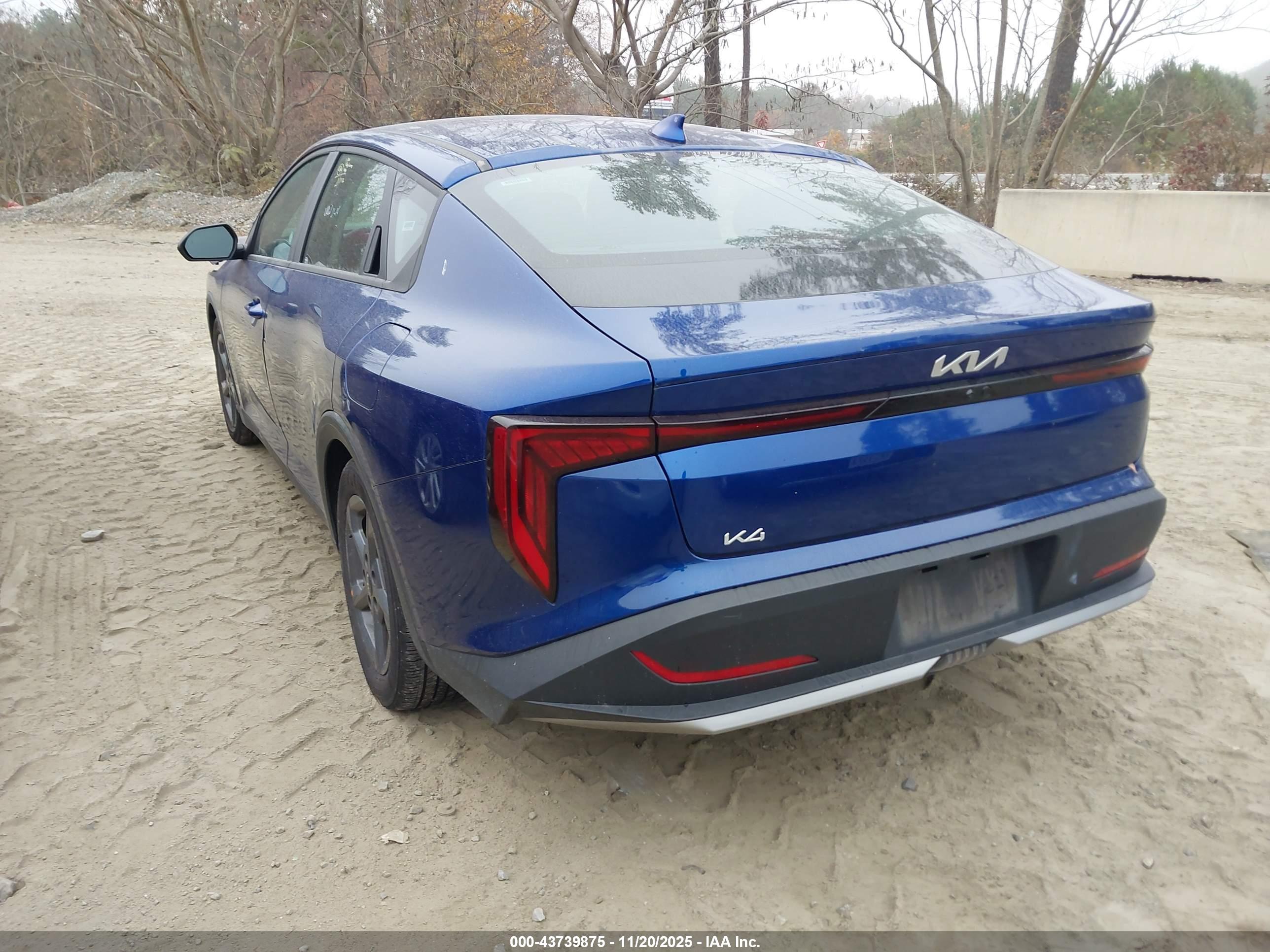 KIA K4 image 3