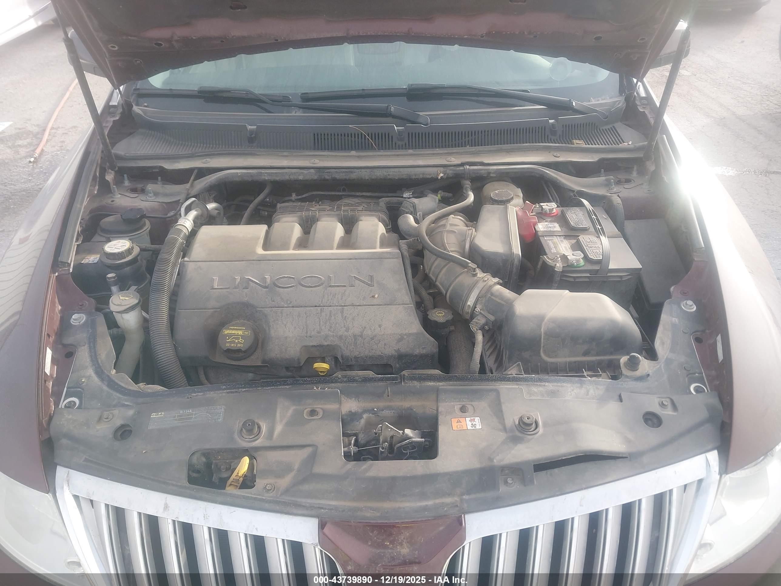 LINCOLN MKS image 10