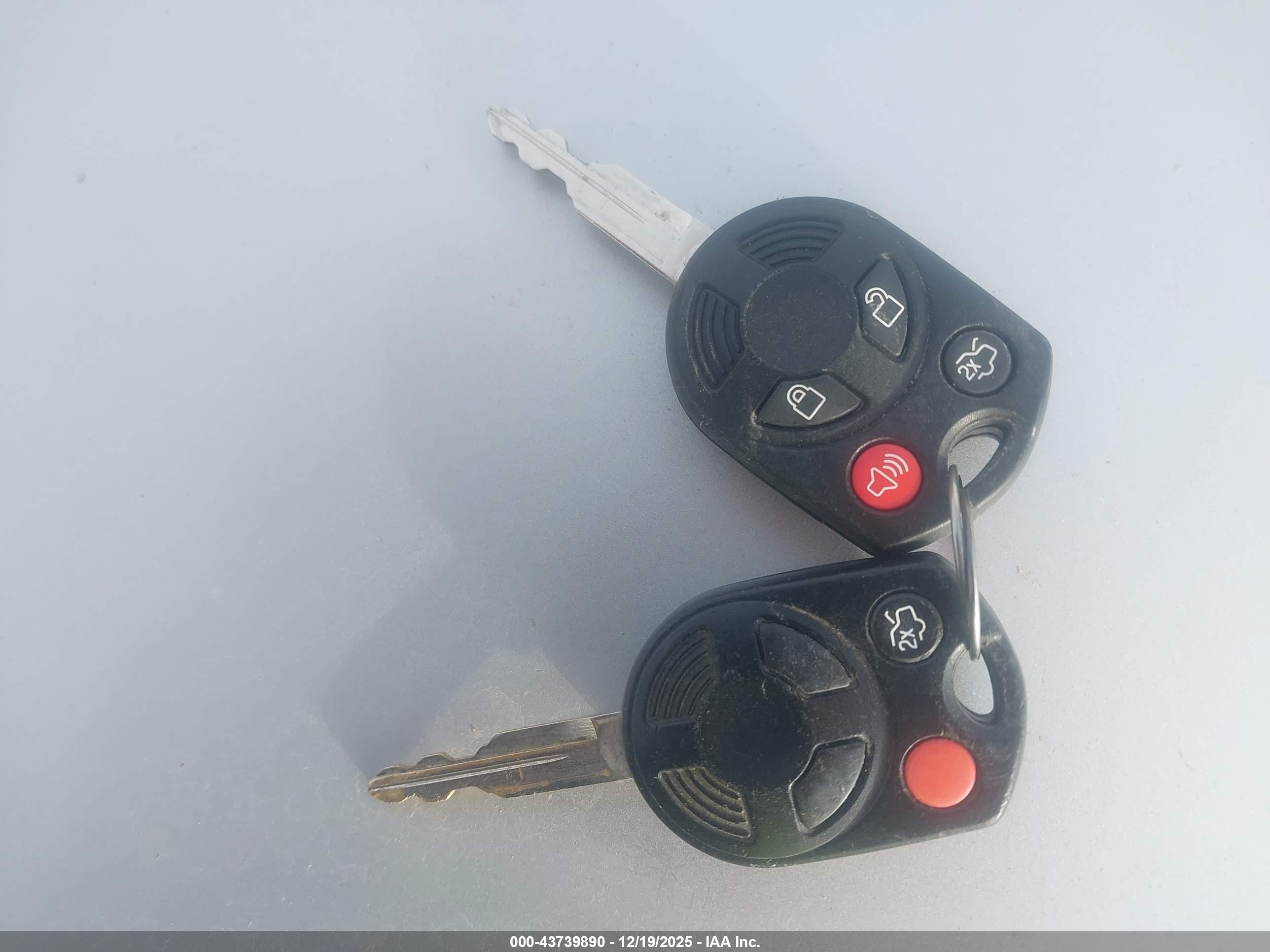 LINCOLN MKS image 11