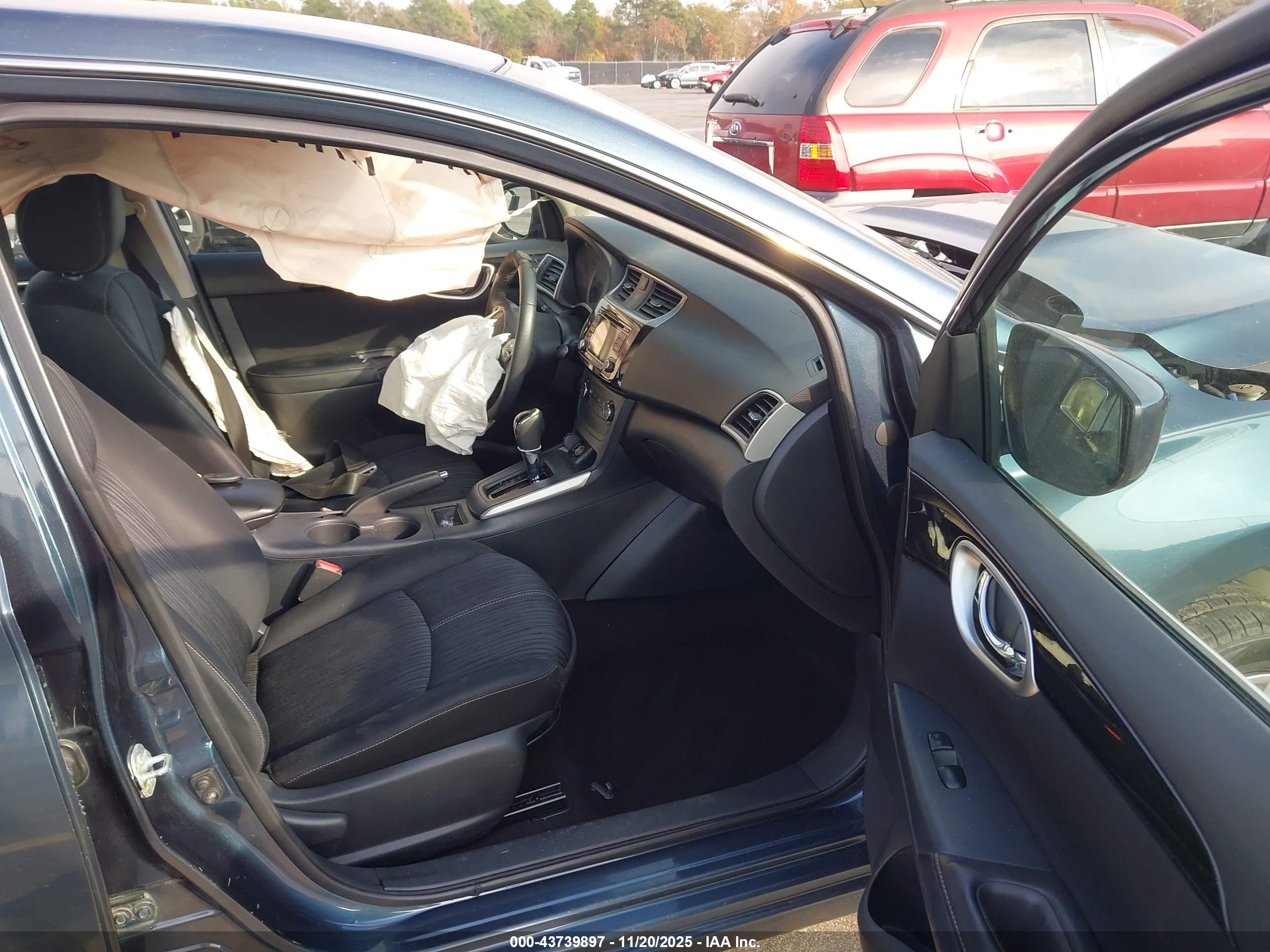 NISSAN SENTRA image 5