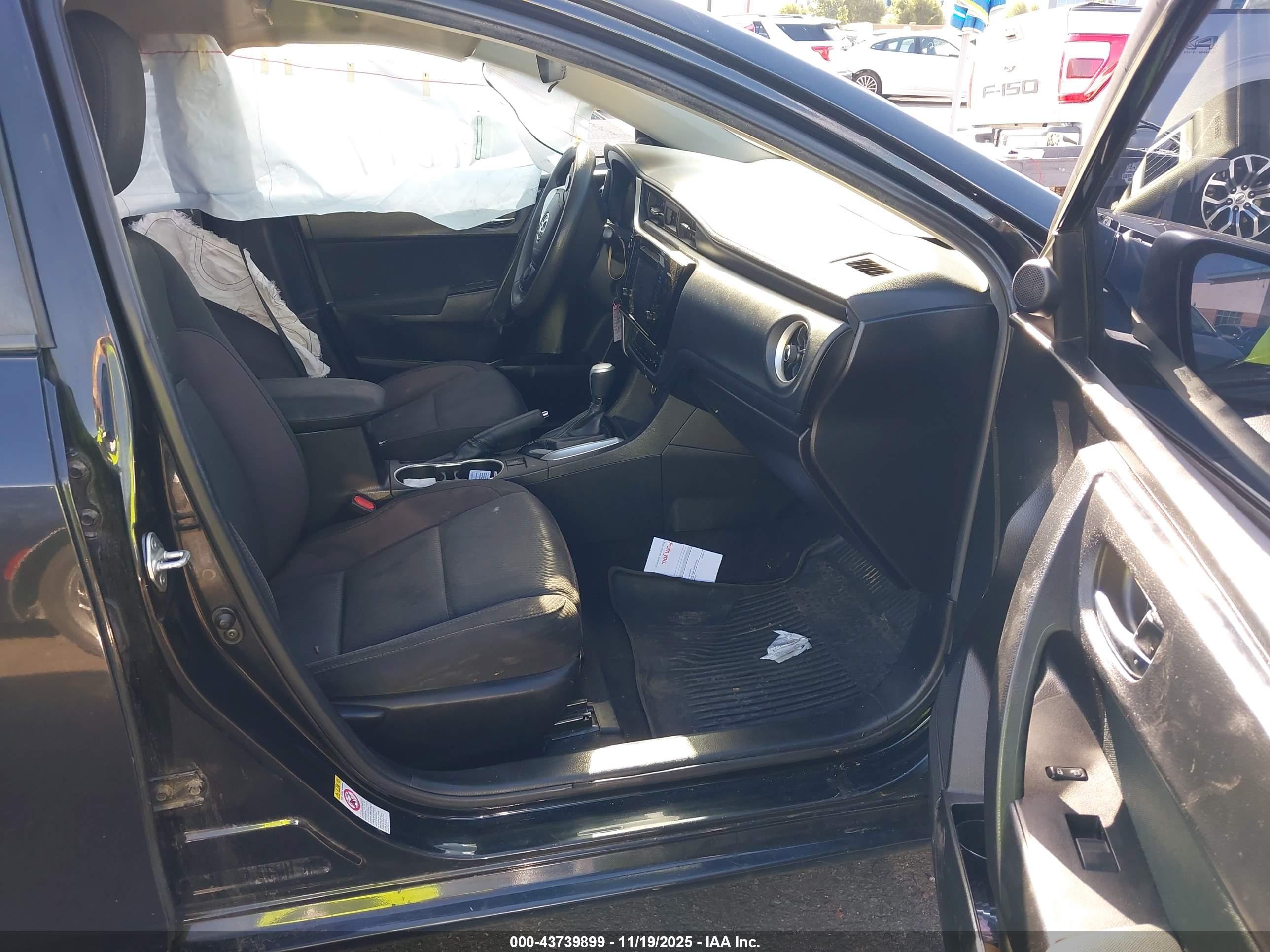 TOYOTA COROLLA image 5